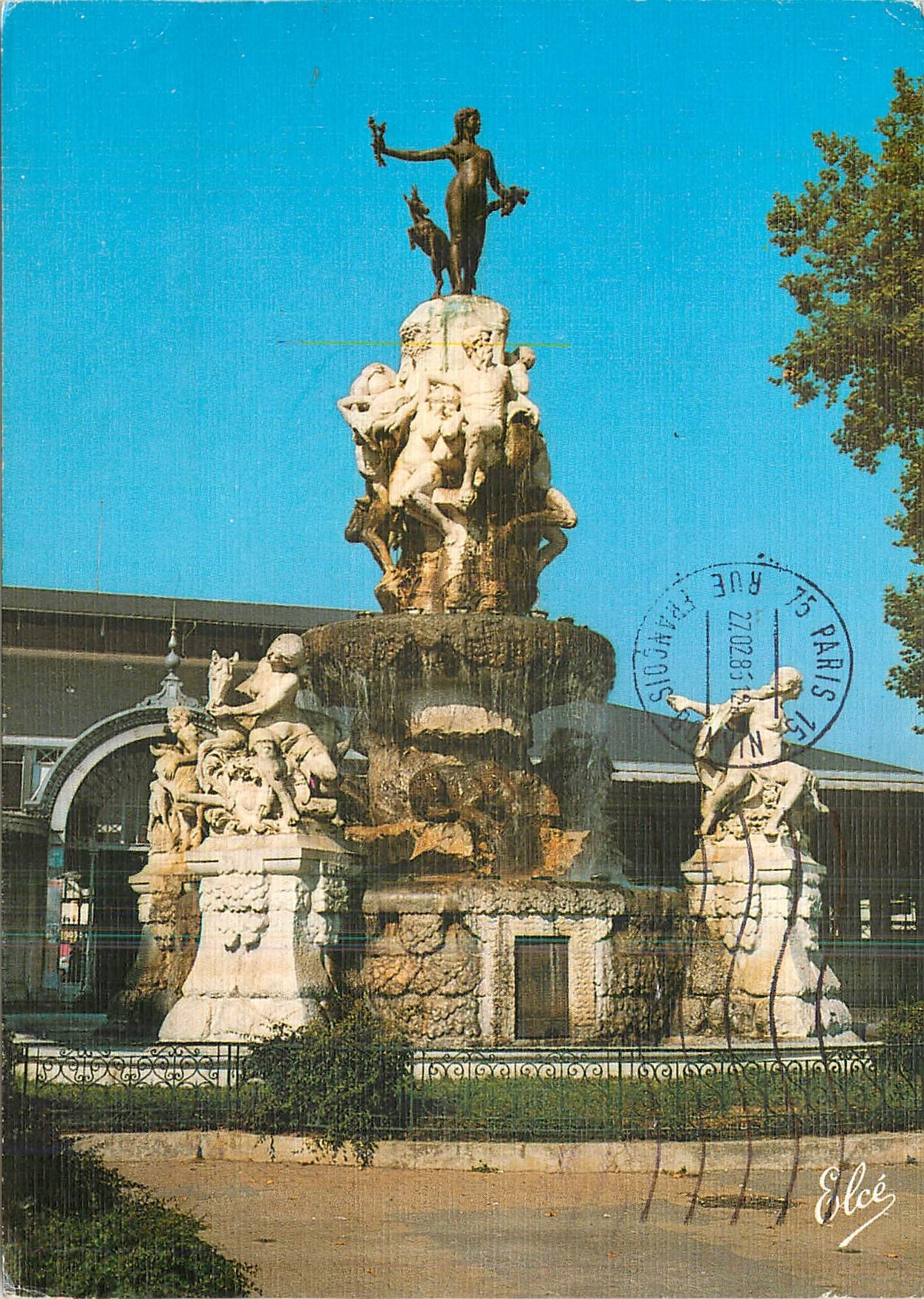 CPM Tarbes capitale de la bigorre place marcadieu la fontaine des vallees