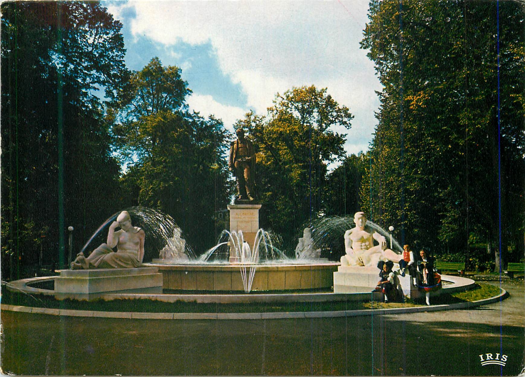 CPM Colmar (Haut Rhin) Monument de l'Amiral Bruat