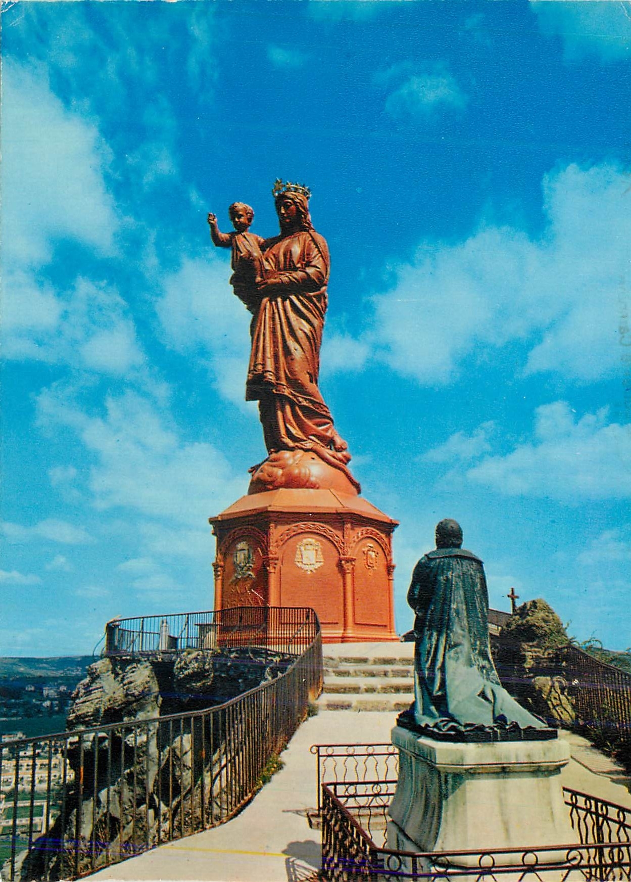 CPM La Haute-Loire pittoresque Le Puy-en-Velay