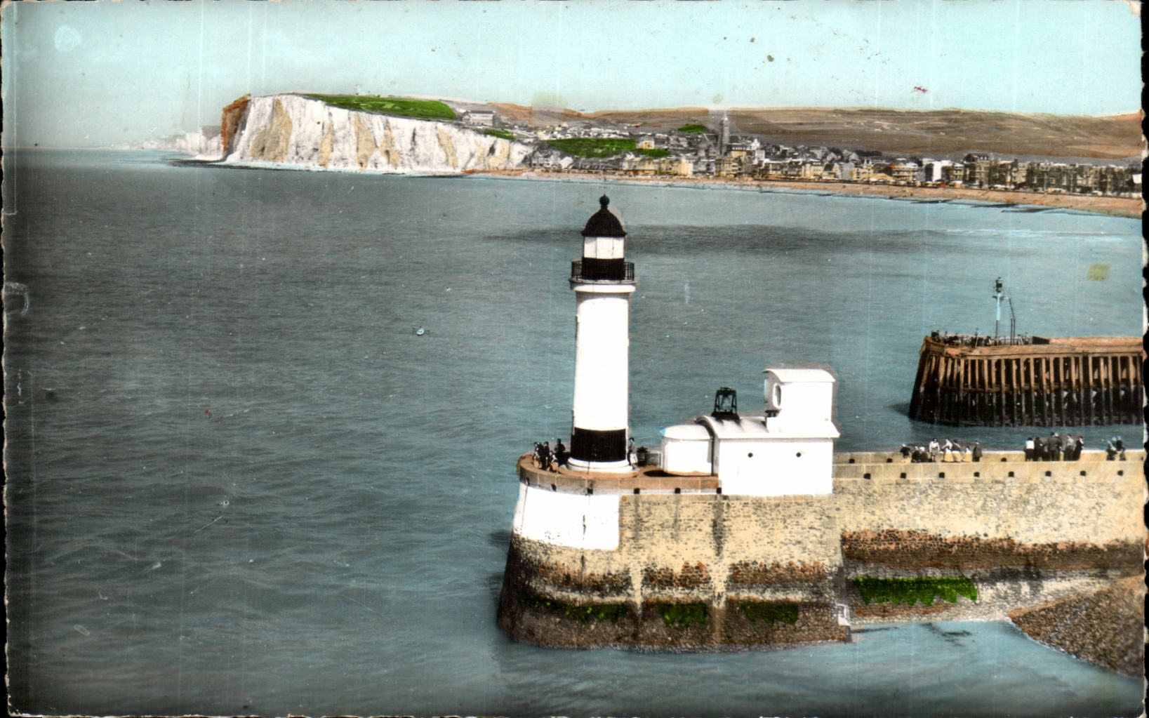 CPSM Treport the headlight and the cliff of Seas les Bains Lighthouse