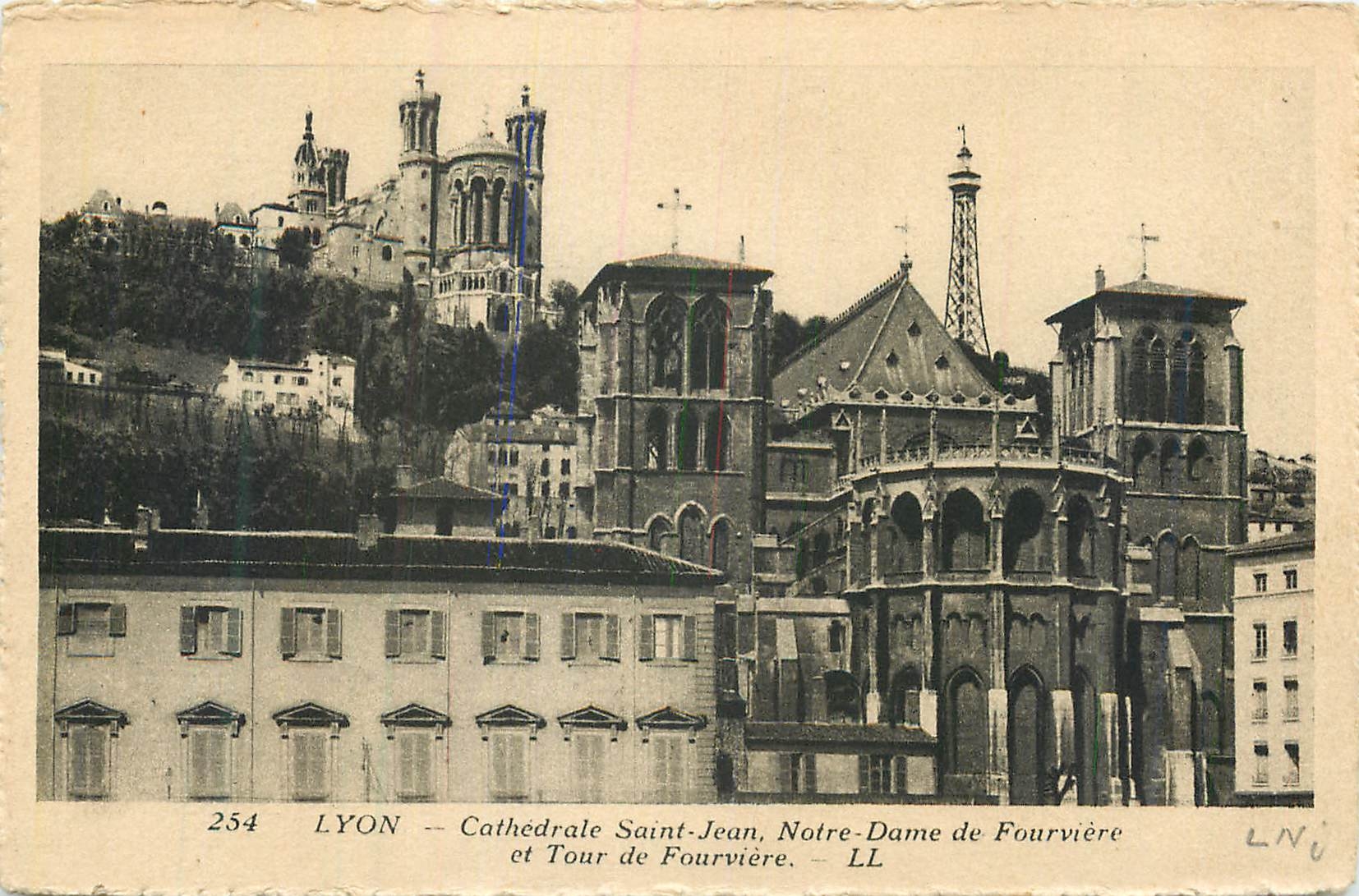 CPA Lyon cathedrale Siant jean N D de fourviere et tour de fourviere