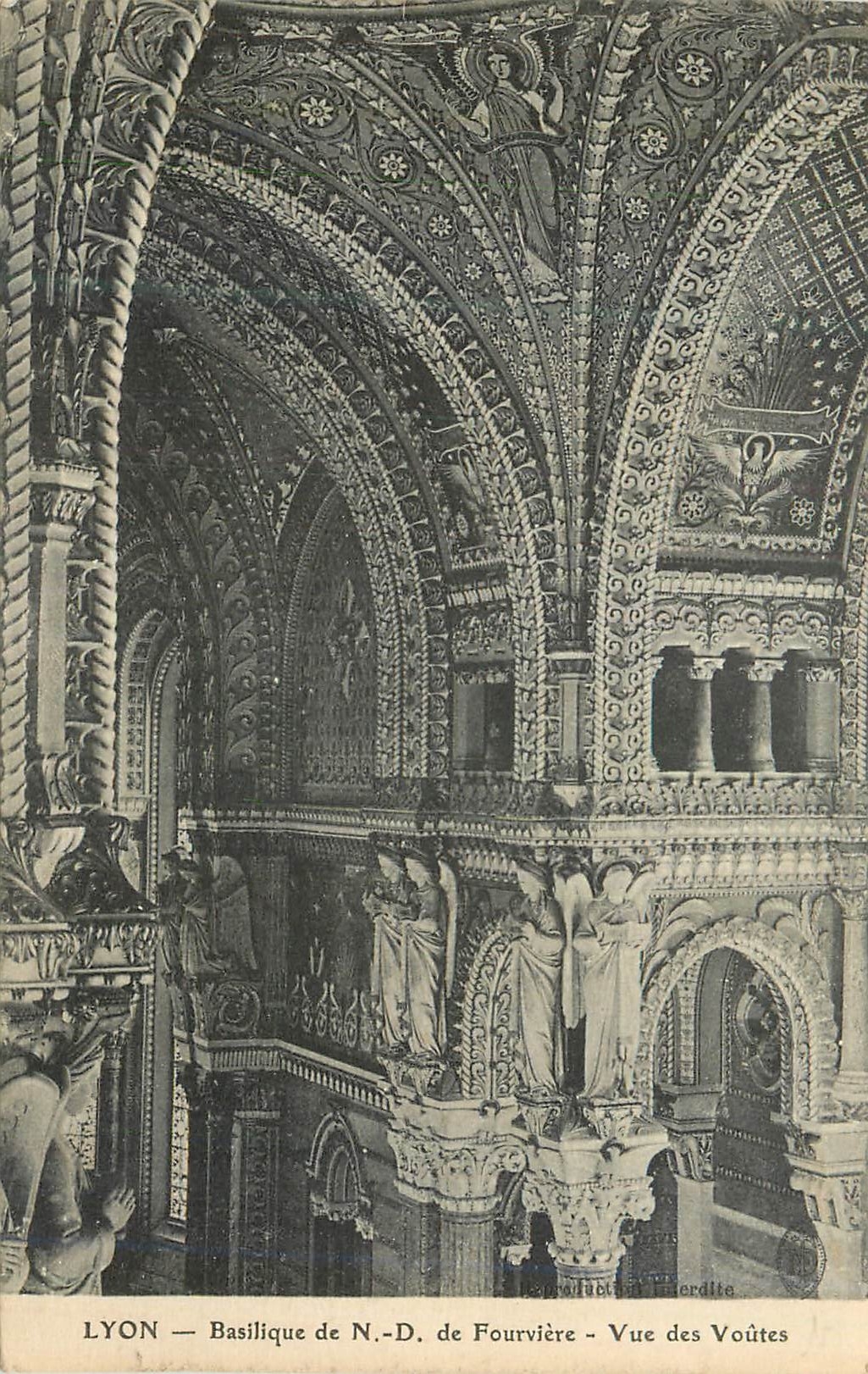 CPA Lyon basilique de N D de fourviere vue des voutes