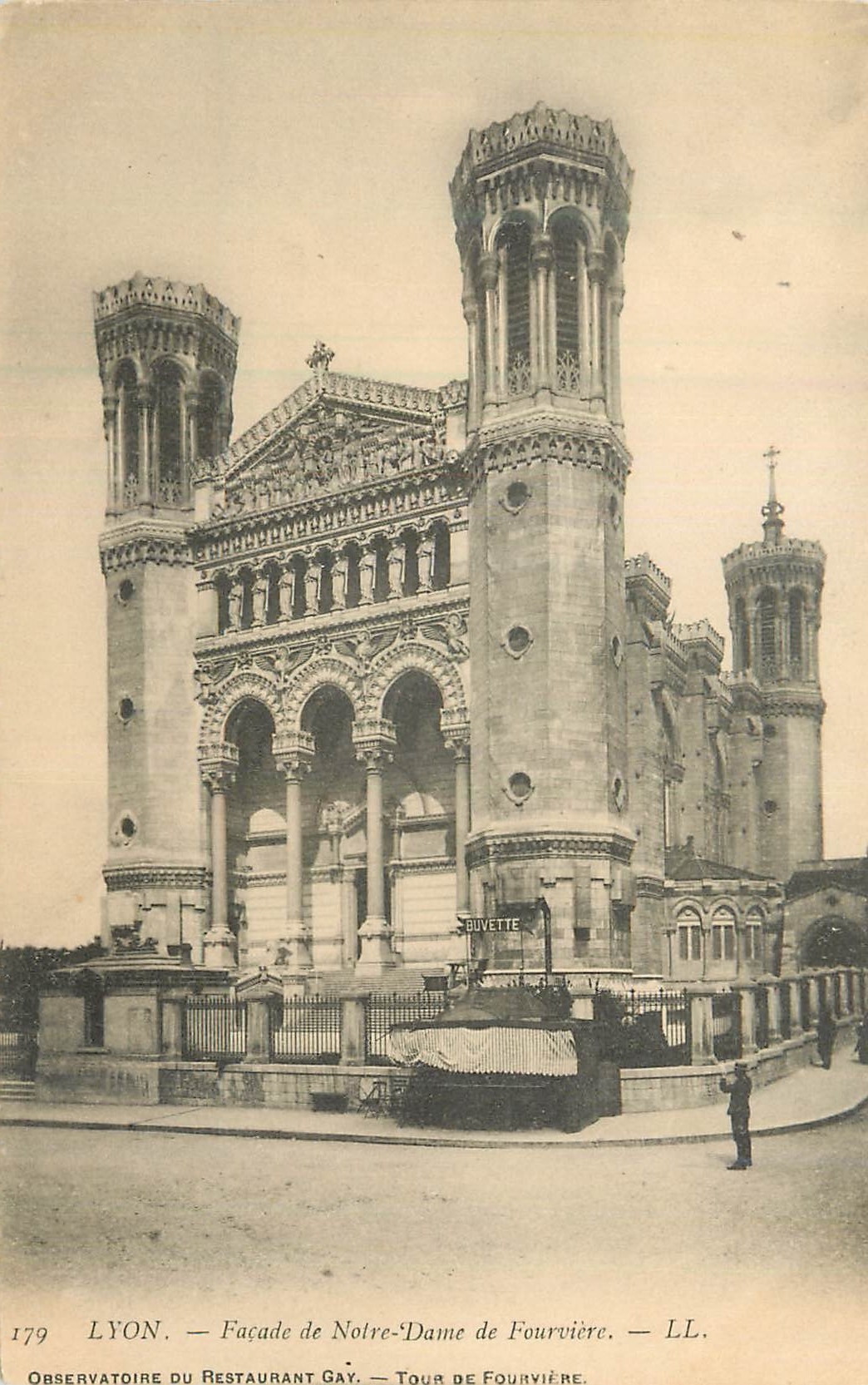 CPA Lyon facade de N D de fourviere
