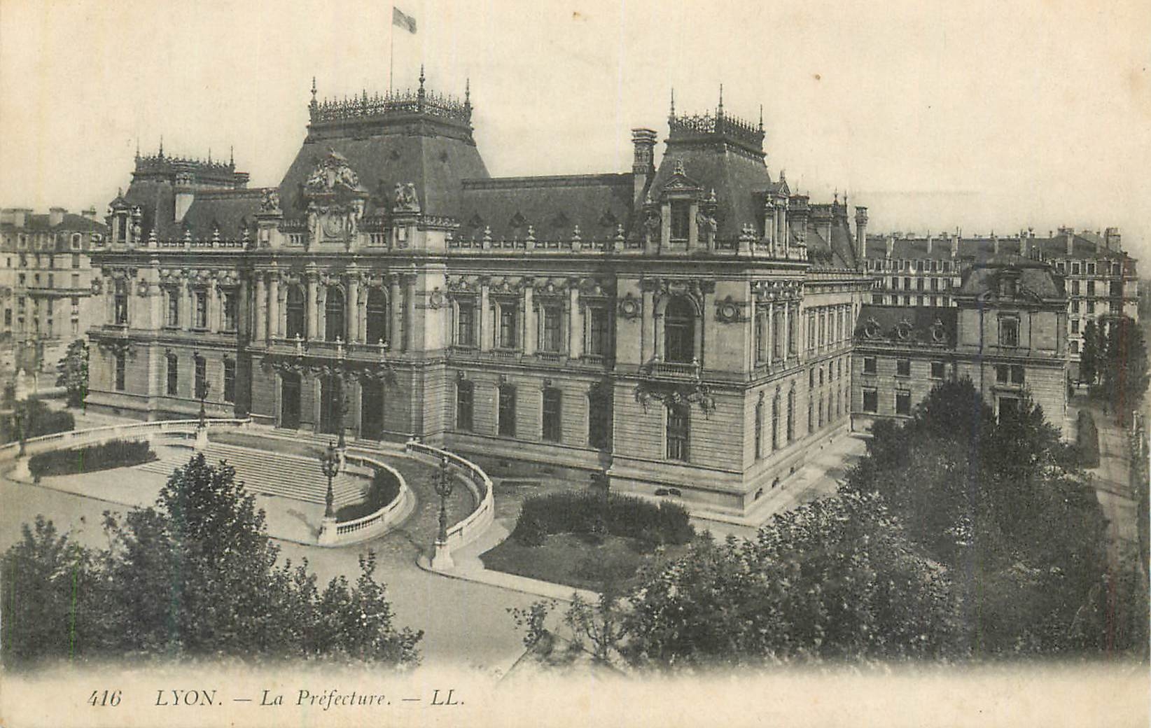 CPA Lyon la prefecture