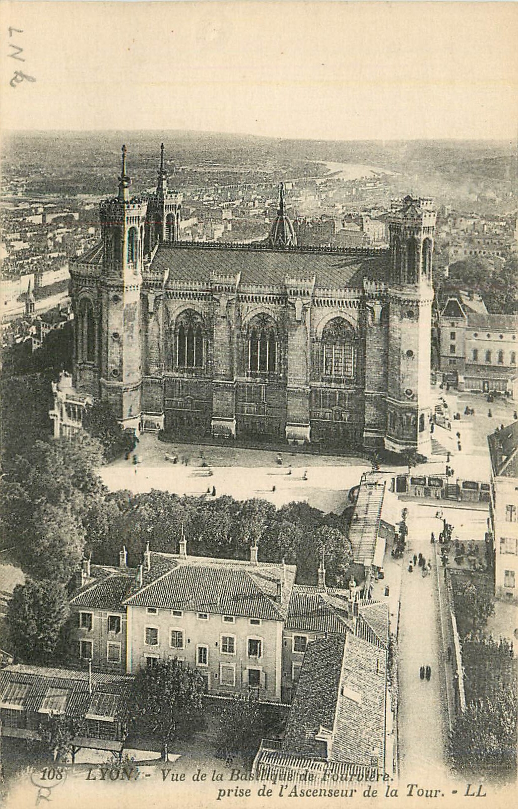 CPA Lyon vue de la basilique de fourviere prise de l'ascenseur de la tour