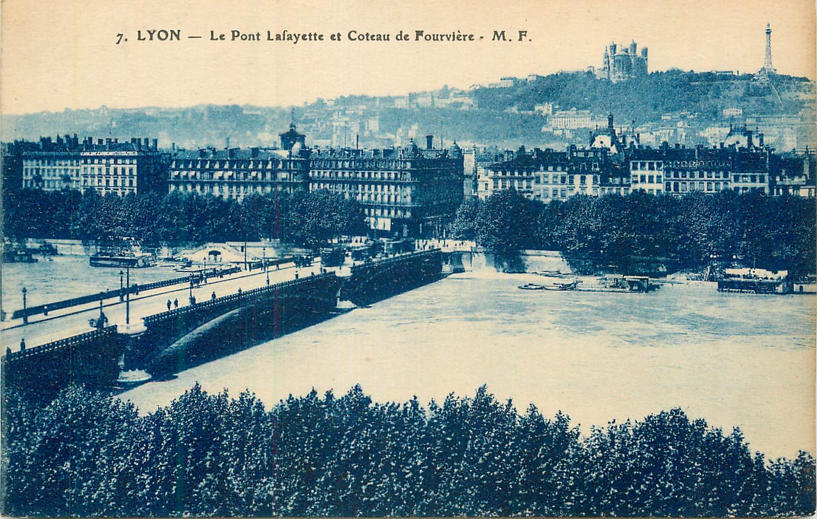 CPA Lyon le pont lafayette et coteau de fourviere
