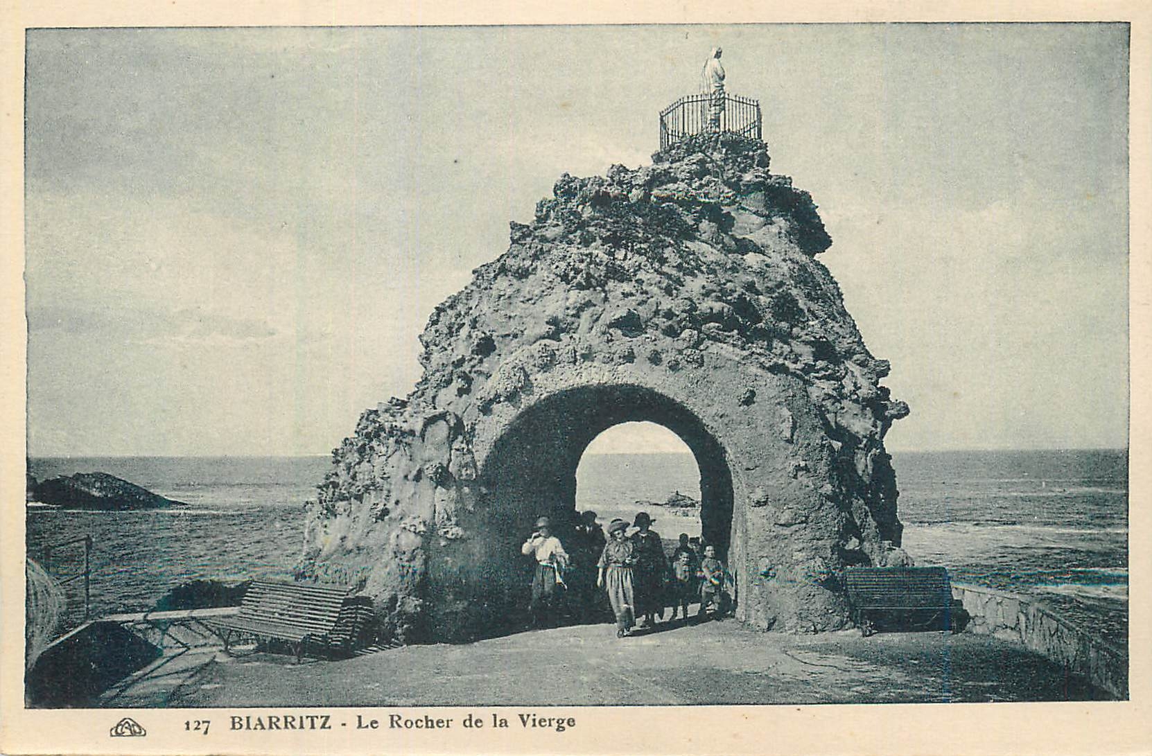 CPA Biarritz Le Rocher de la Vierge