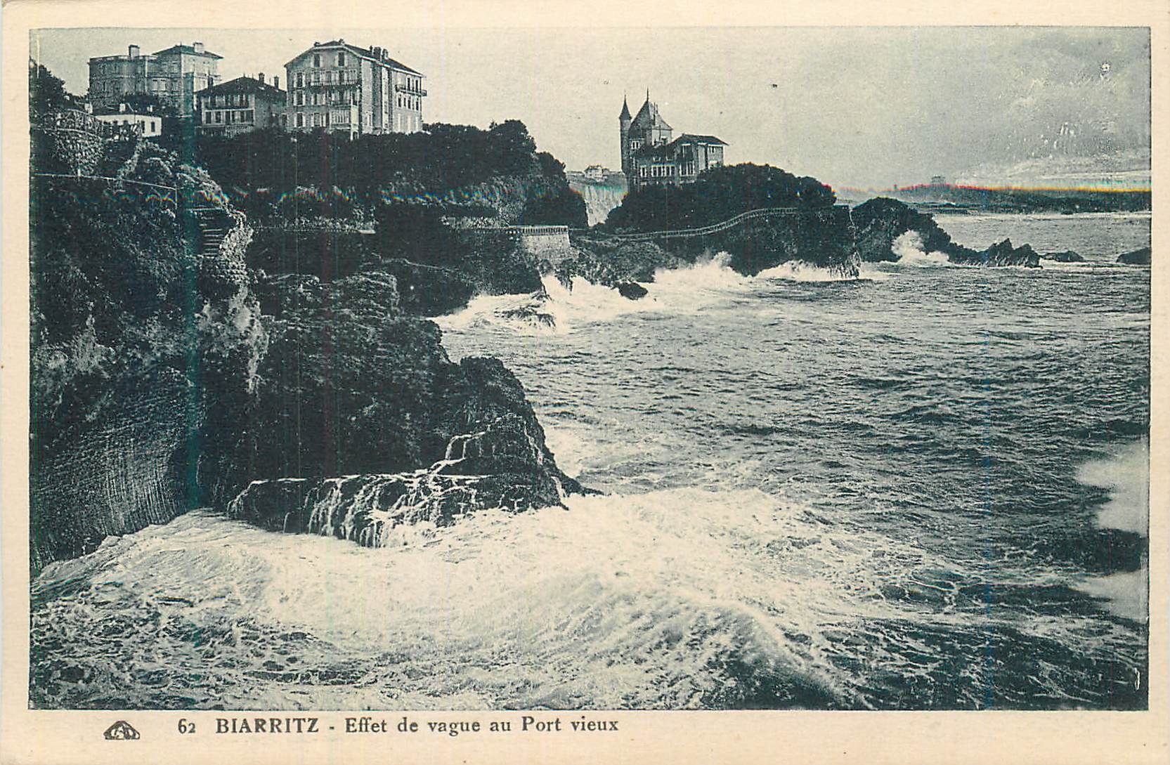 CPA Biarritz Effet de vague au Port vieux