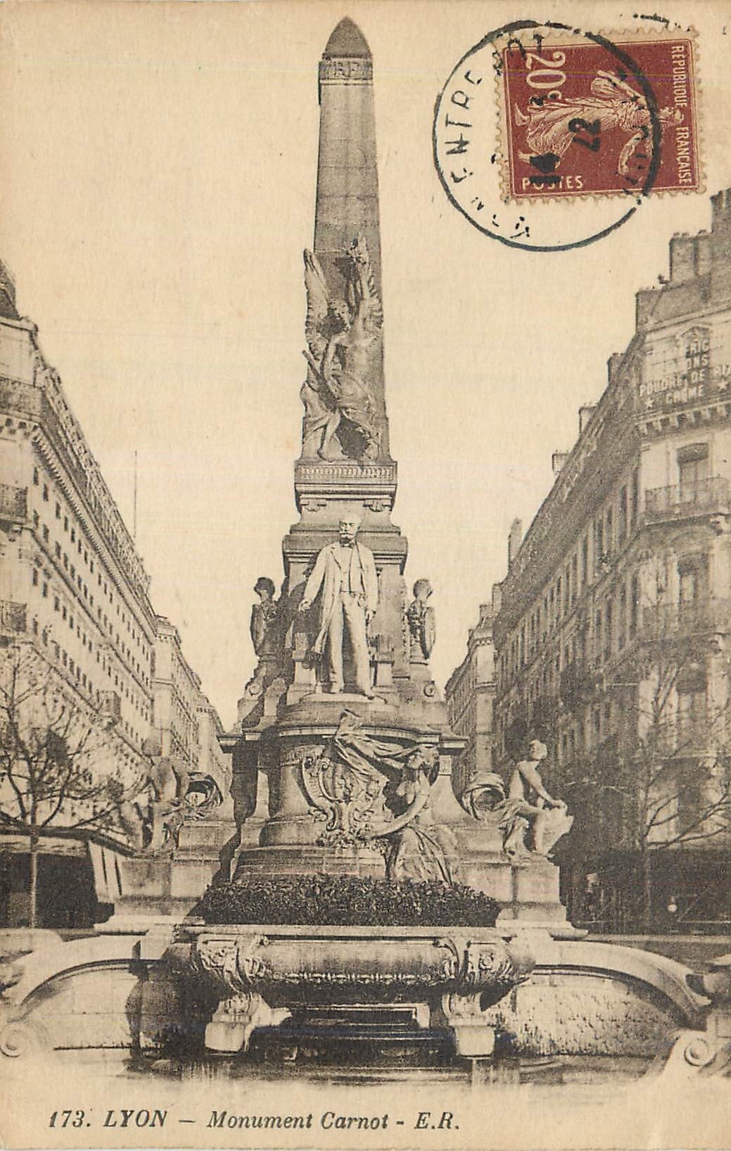 CPA Lyon Monument Carnot