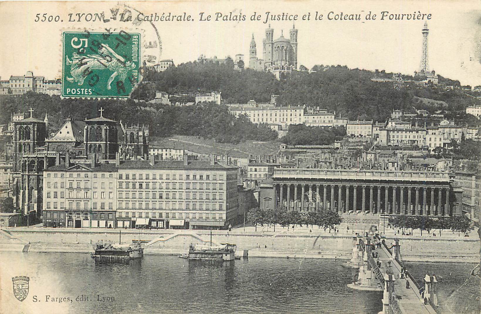CPA Lyon La Cathedrale Le Palais de Justice et le Coteau de Fourviere