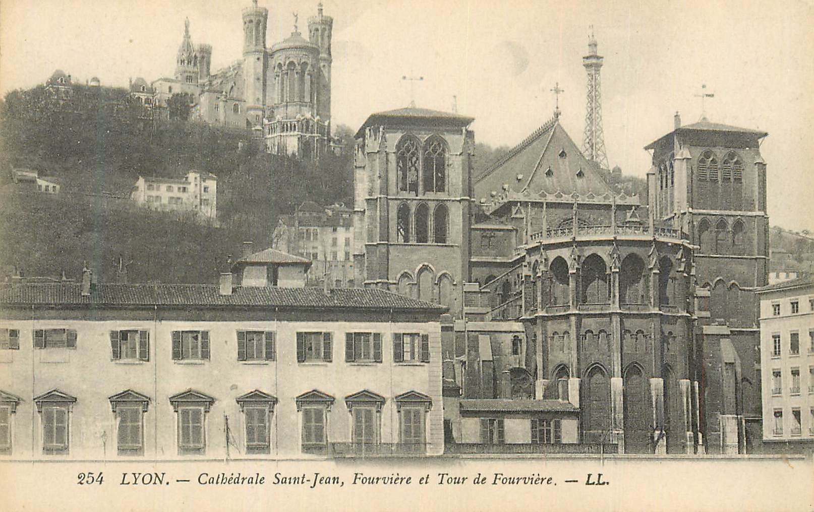 CPA Lyon Cathedrale Saint-Jean Fourviere et Tour de Fourviere