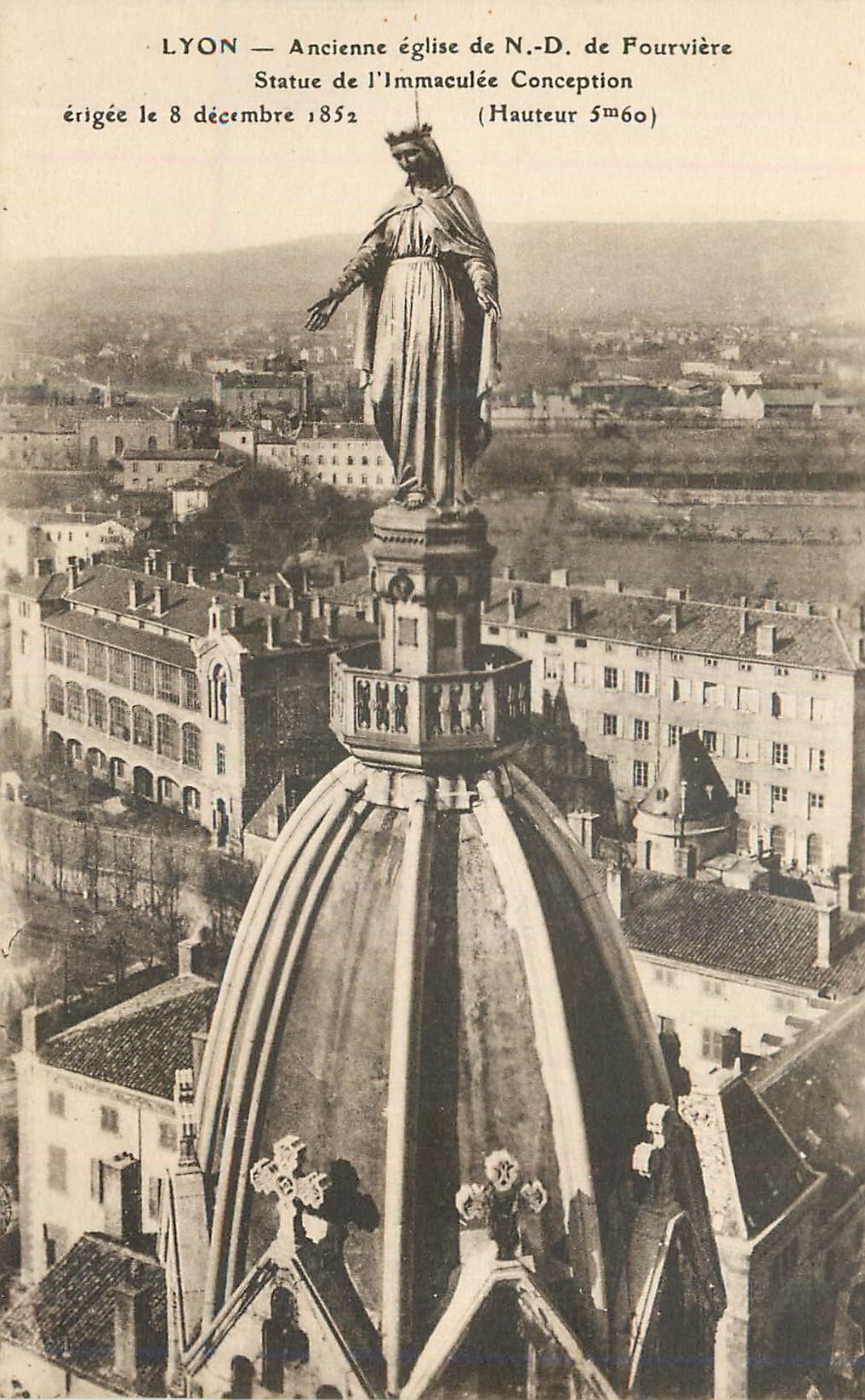 CPA Lyon Ancienne eglise de N D de Fourviere Statue de l'immaculee Conception