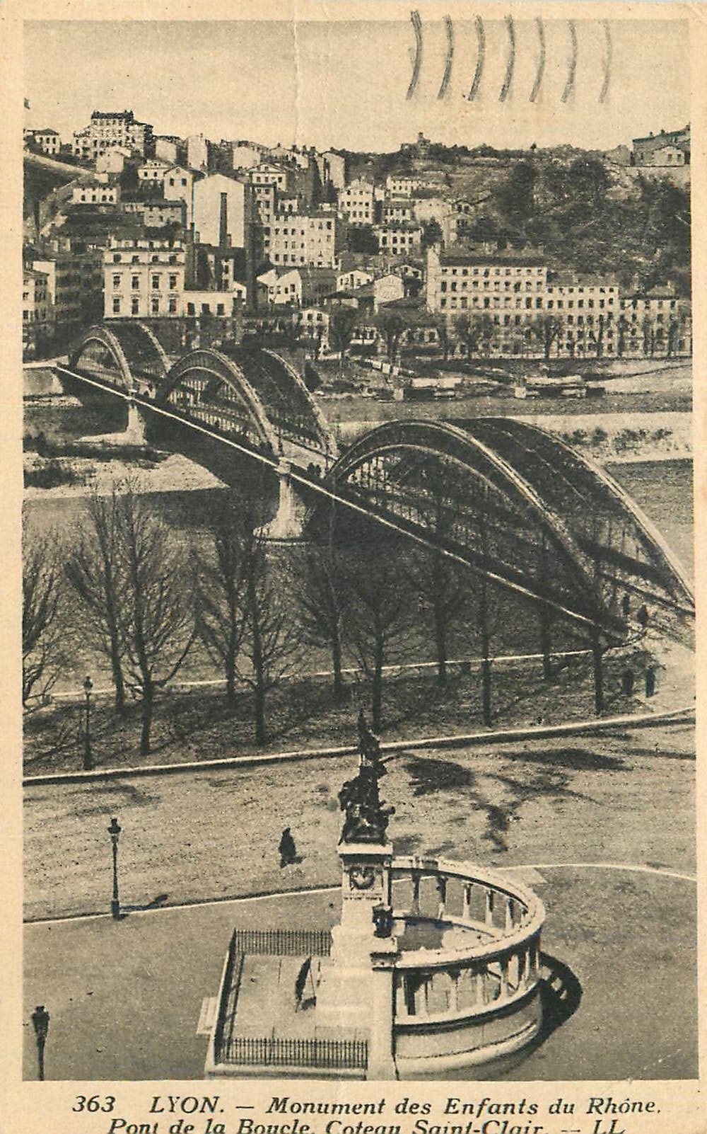 CPA Lyon Monument des Enfants du Rhone Pont de la Boucle Coteau Saint-Clair