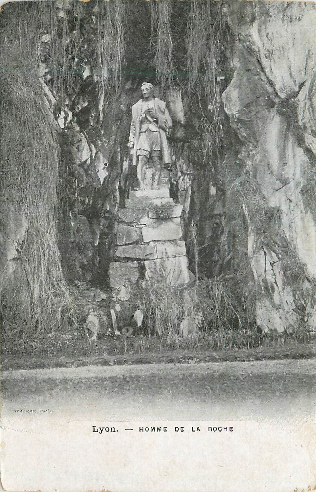 CPA Lyon Homme de la Roche