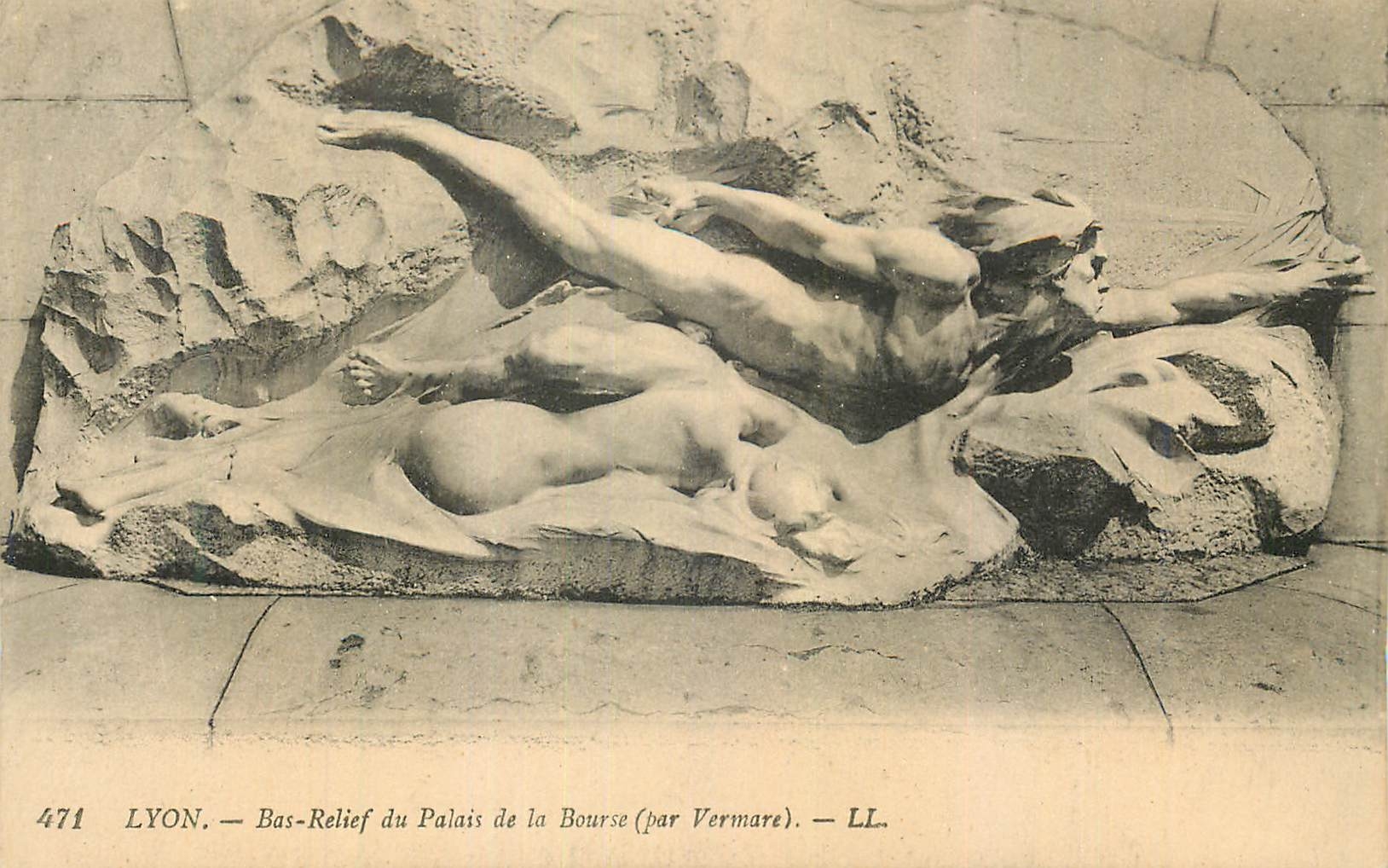 CPA Lyon Bas Relief du Palais de la Bourse (par Vermare)