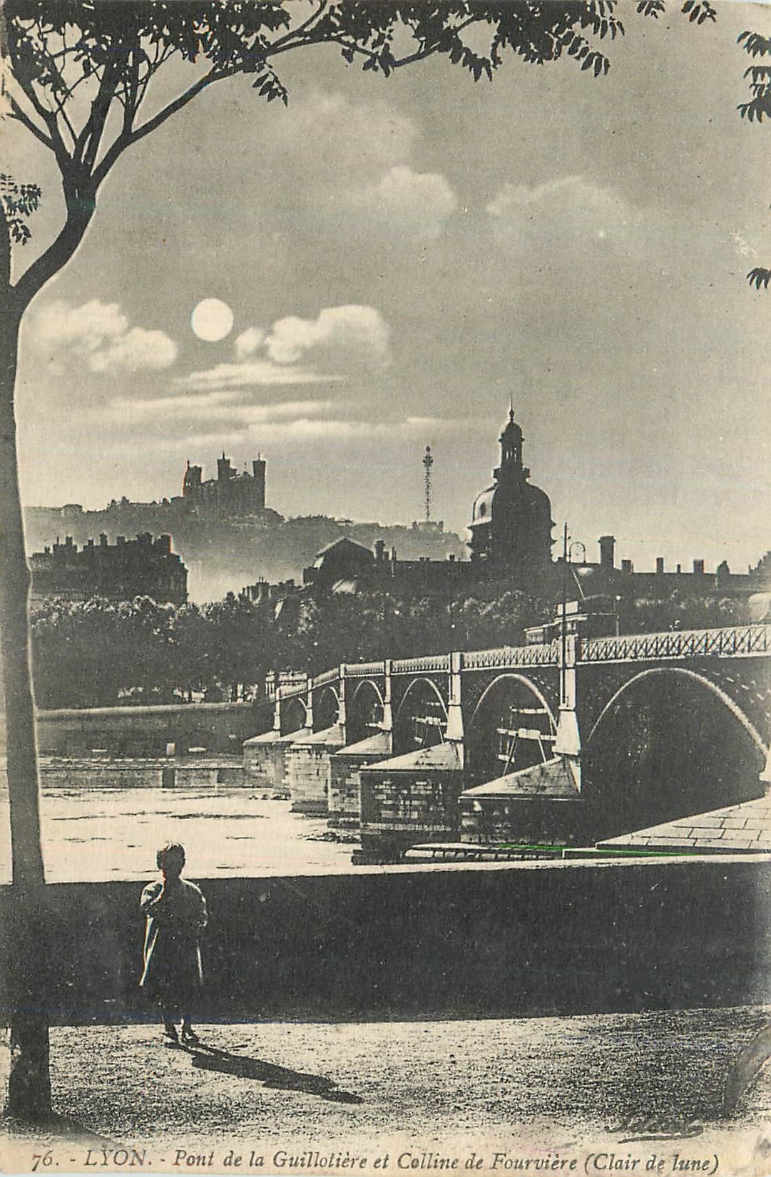 CPA Lyon Pont de la Guilloliere et Colline de Fourviere (Claire de lune)