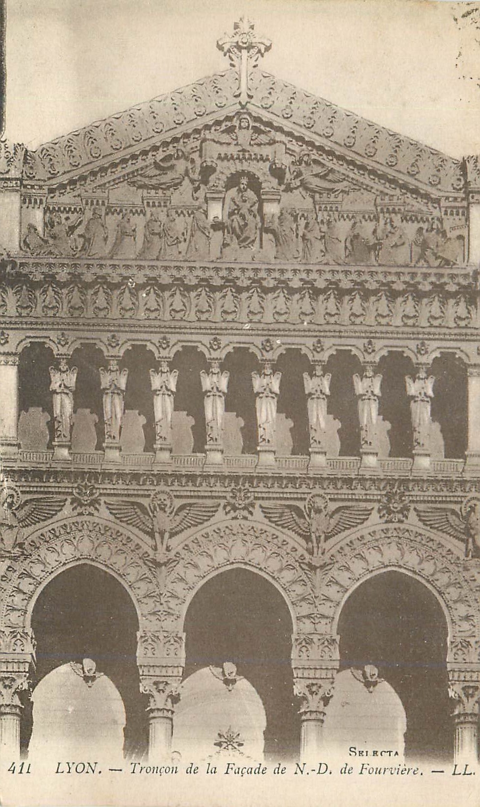 CPA Lyon Troncon de la Facade de N D de Fourviere