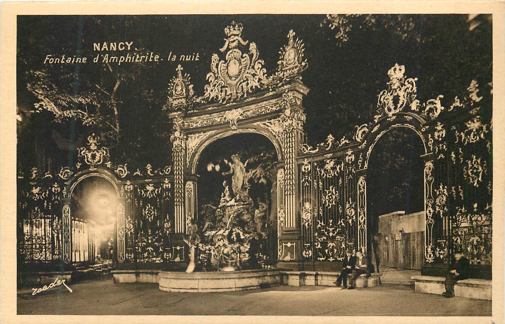 CPA Nancy Fontaine d Amphitrite la nuit 