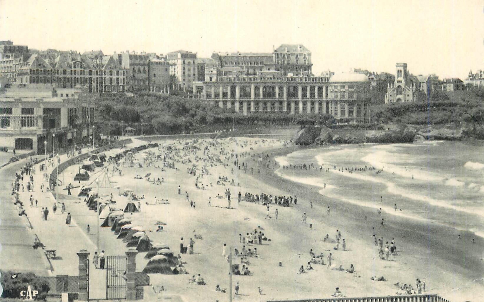 CPA Biarritz La Grande Plage vers le Casino Bellevue 