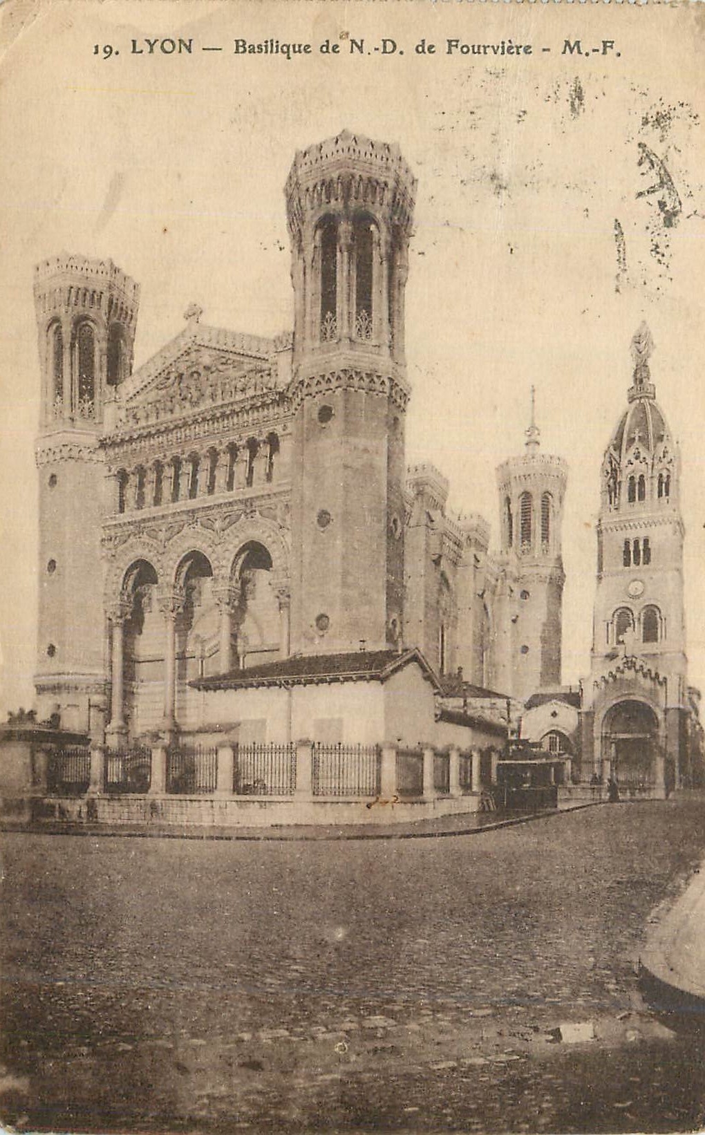 CPA Lyon Basilique de ND de Fourviere 