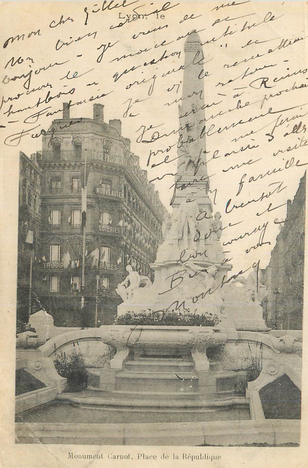 CPA Lyon Monument Carnot Place de la Republique