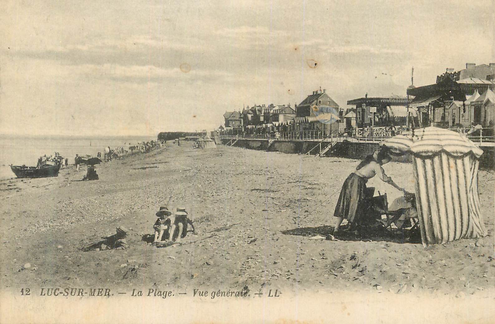 CPA Luc sur Mer La Plage Vue generale