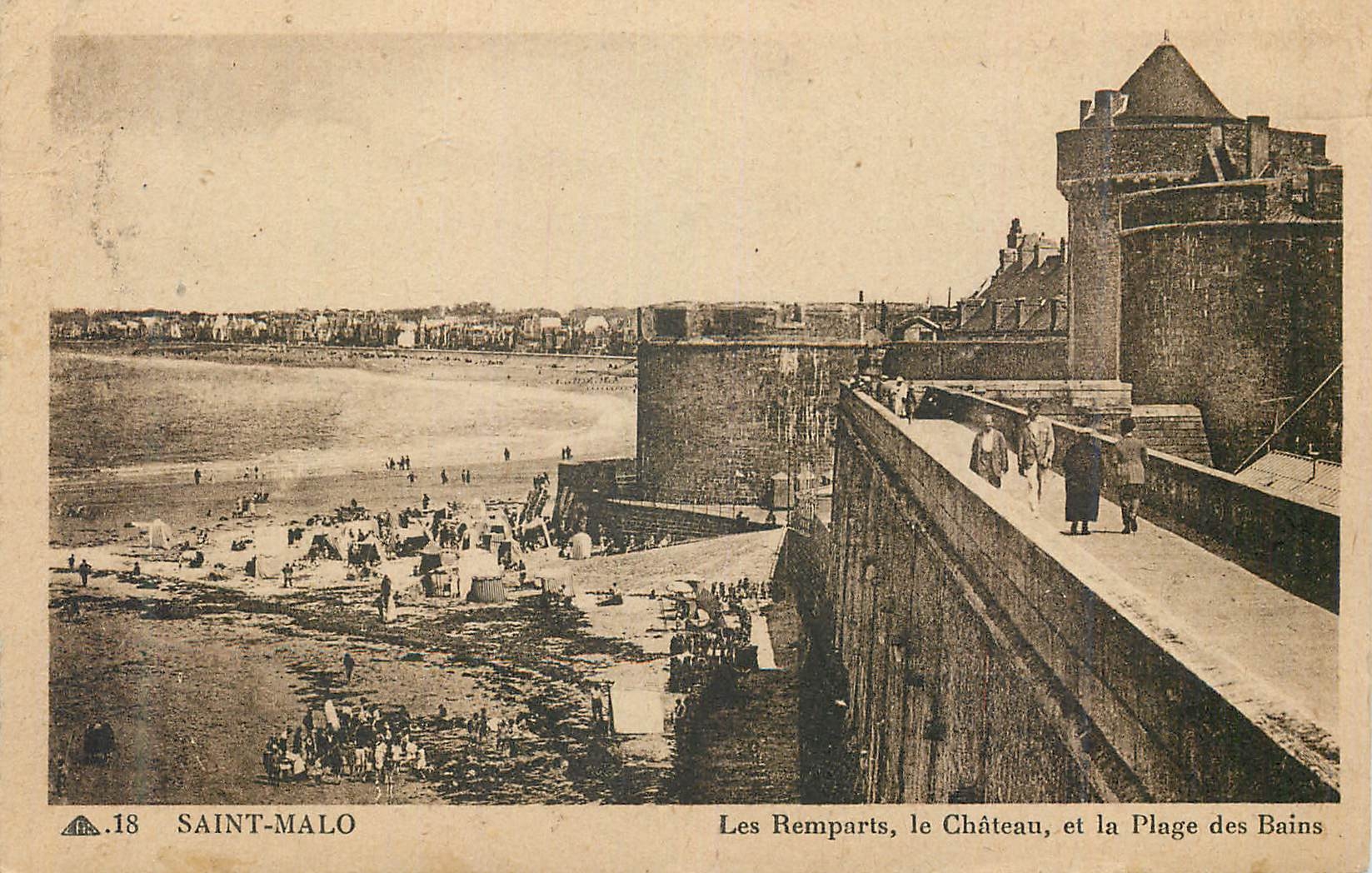 CPA Saint Malo Les Remparts le Chateau et la Plage des Bains