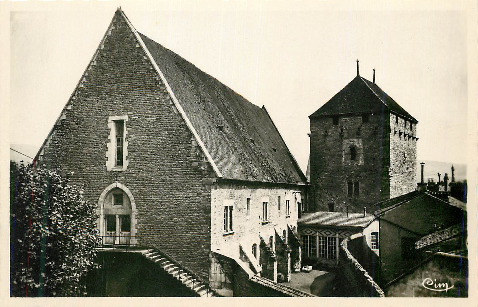 CPM Cluny S et L Le Farinier et la Tour du Moulin