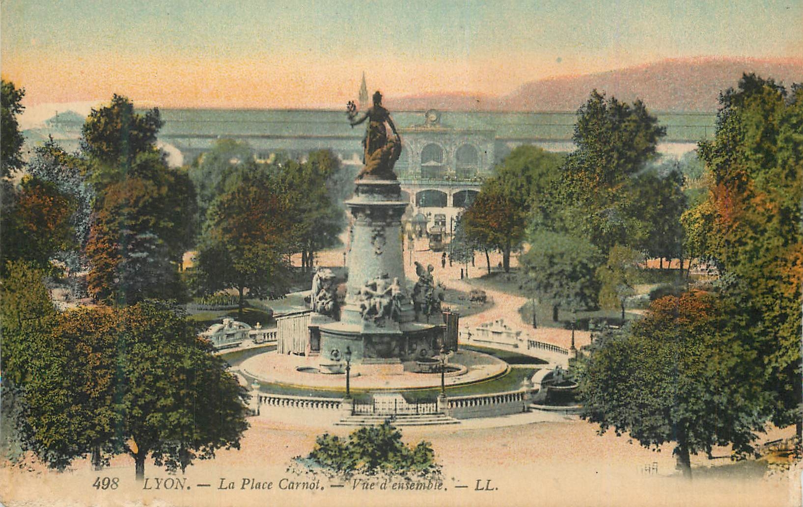 CPA Lyon La Place Carnot Vue d ensemble 