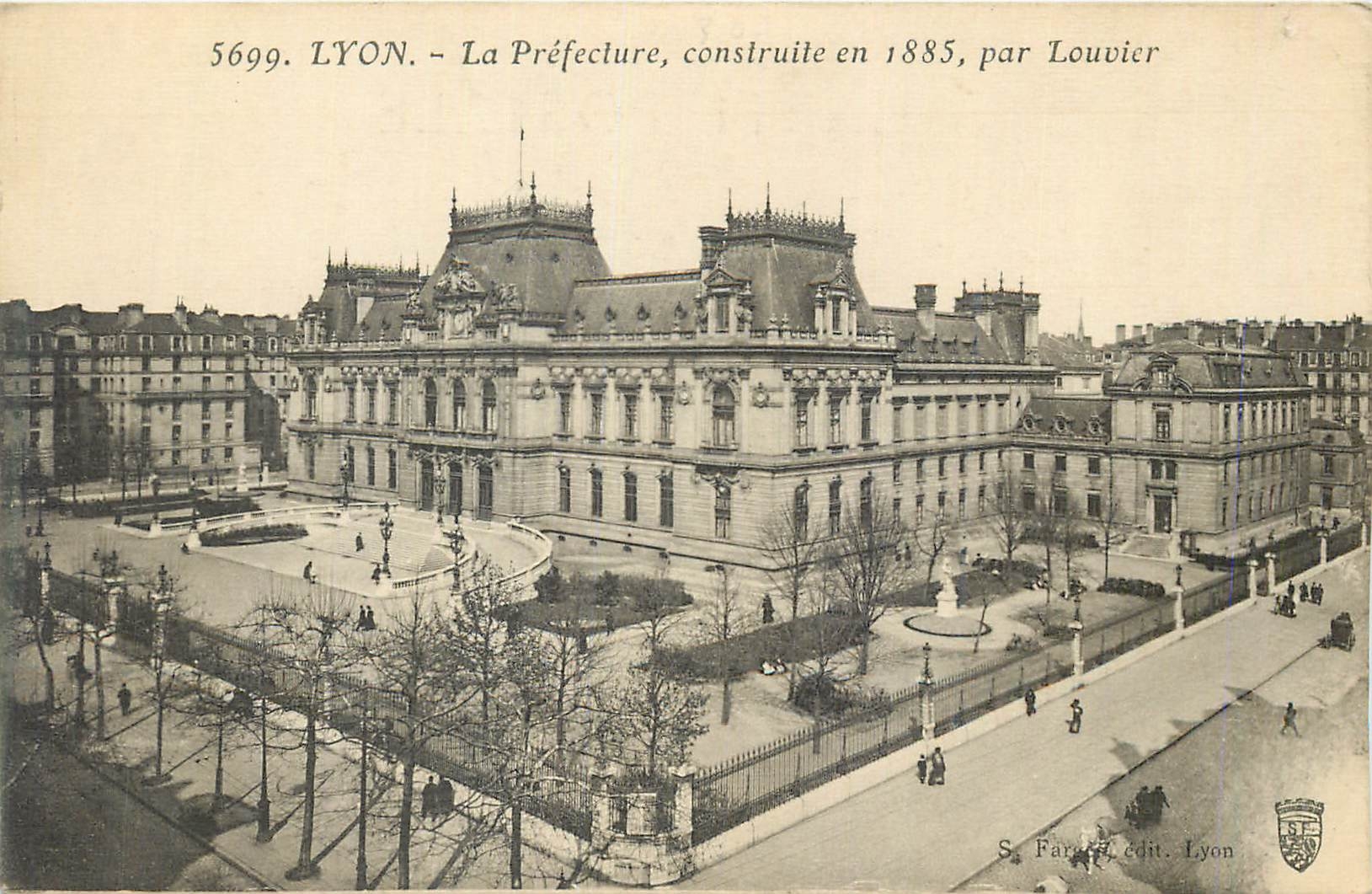 CPA Lyon La prefecture par Louvier 