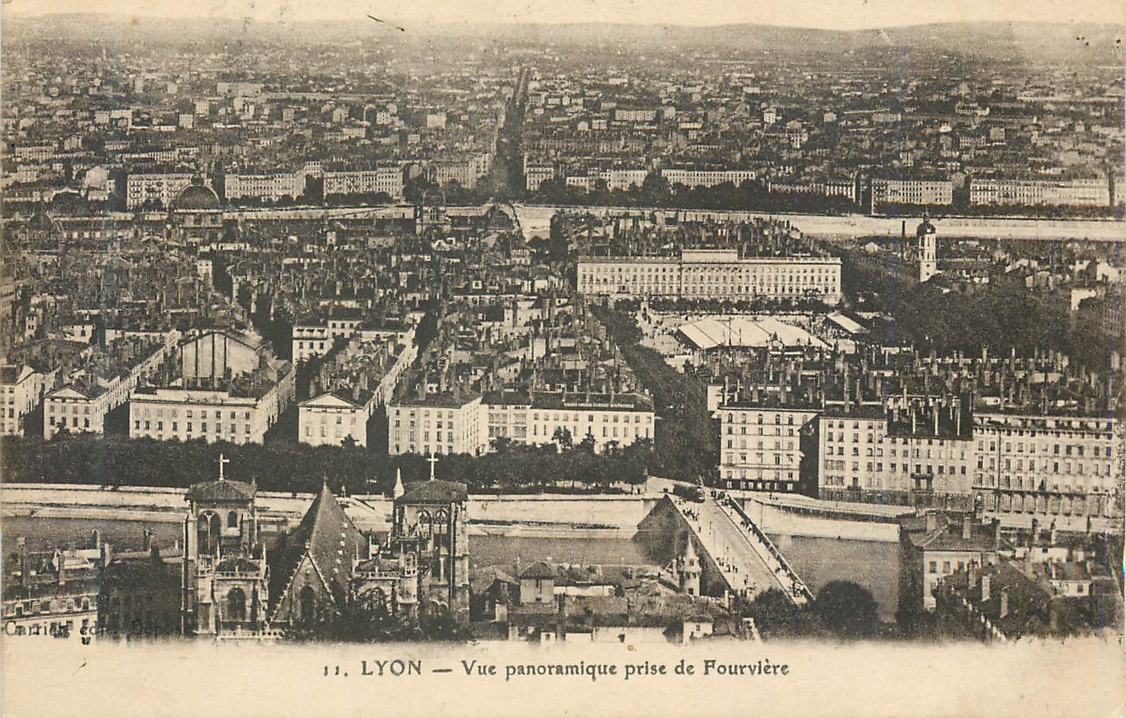 CPA Lyon Vue panoramique prise de Fourviere 