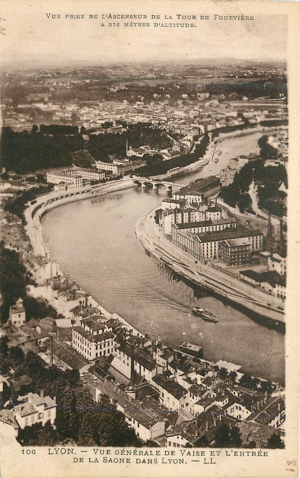 CPA Lyon Vue generale de vaise et l entree de la Saone dans Lyon 