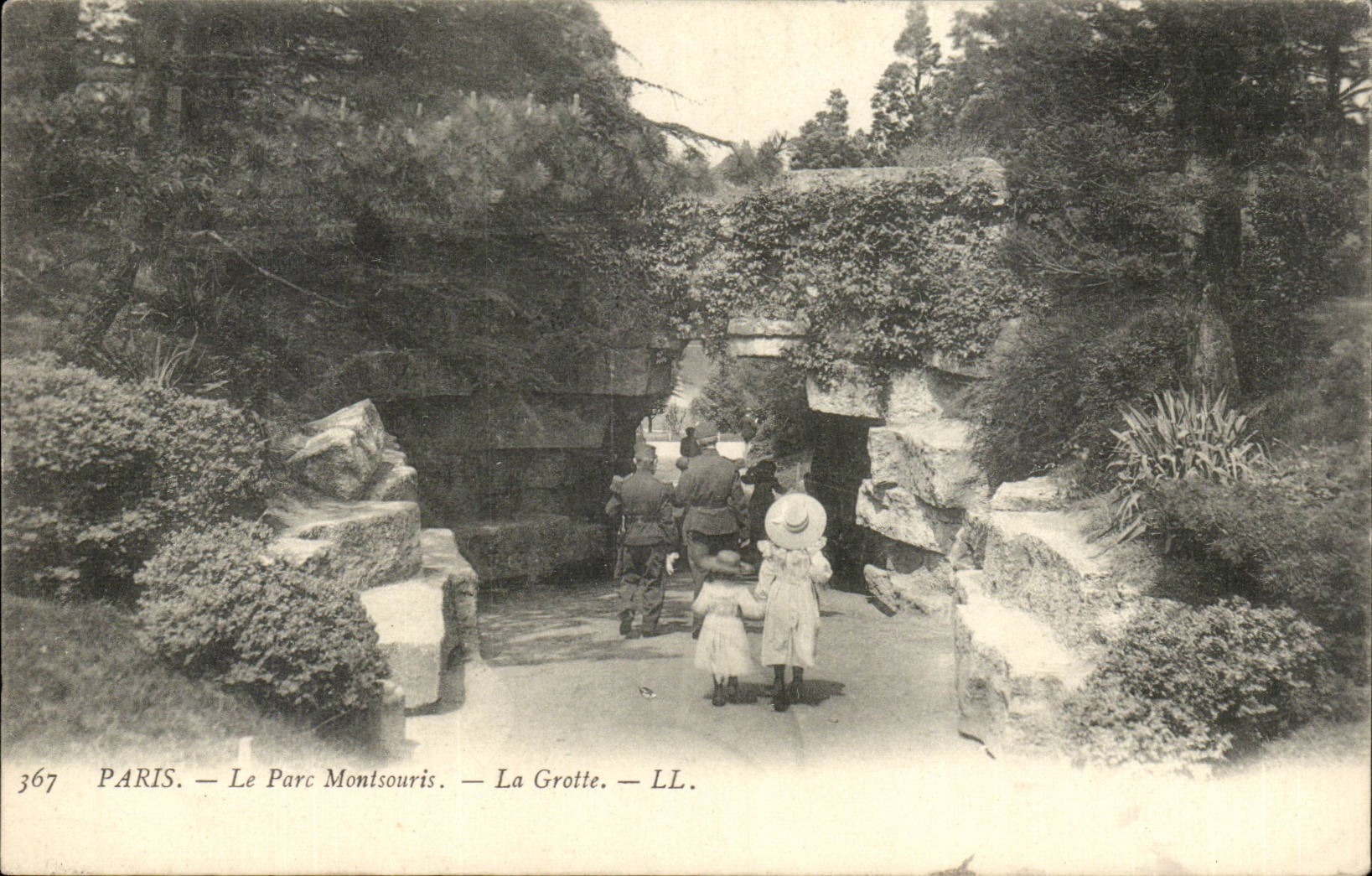 Paris (14) - Park of Montsouris- Cave-Children-CPA