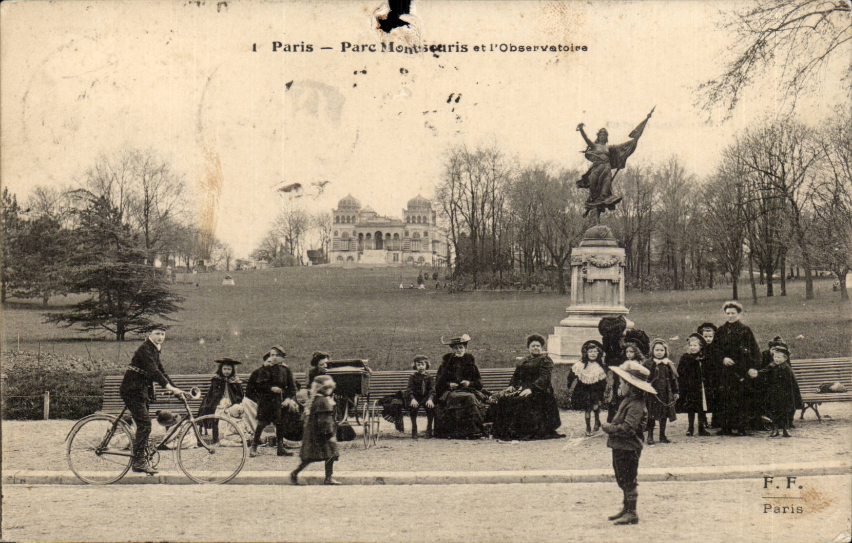 Paris (14) - Park of Montsouris- Observatory-children --CPA