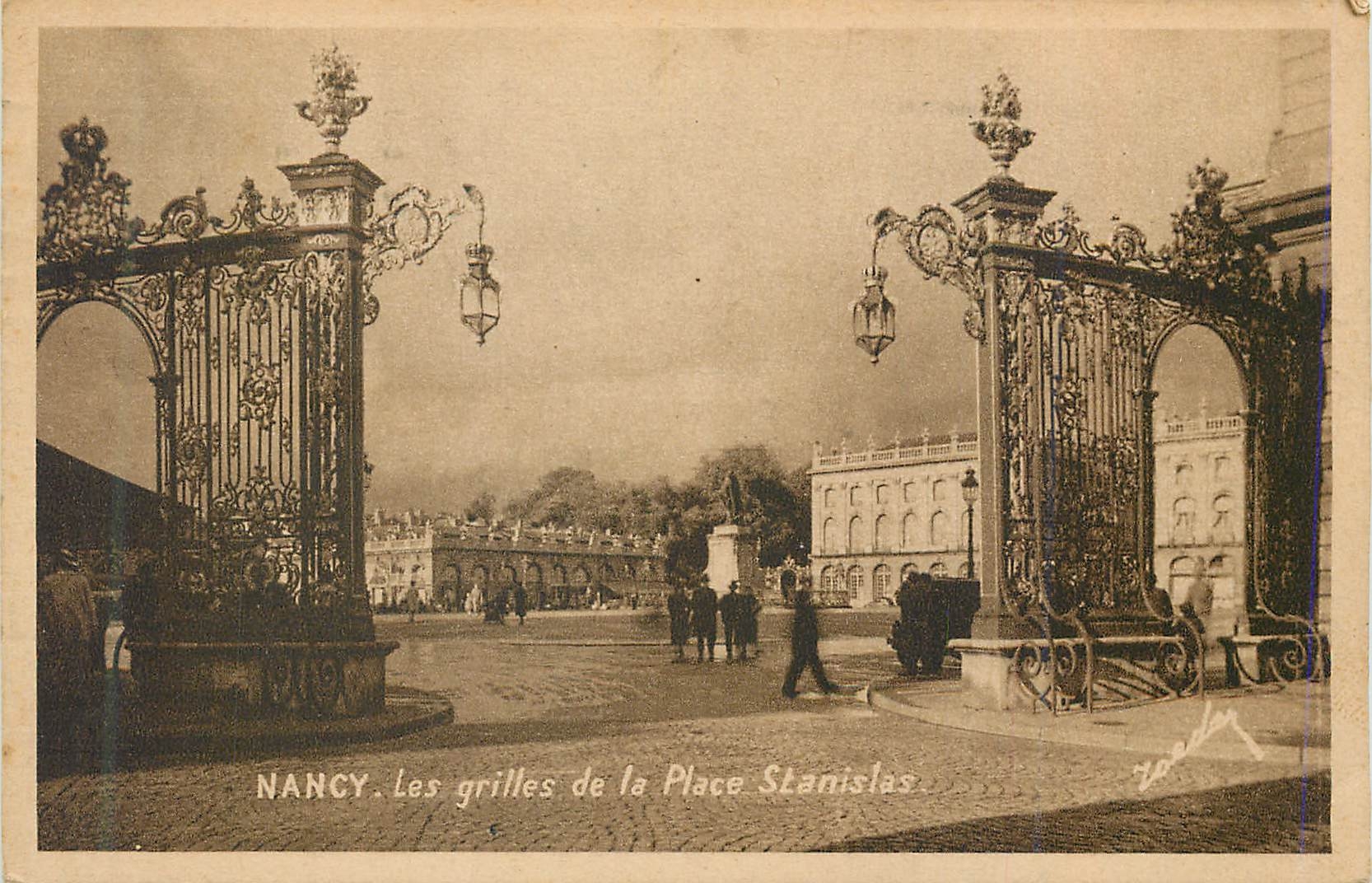 CPA Nancy Les grilles de la Place Stanislas 