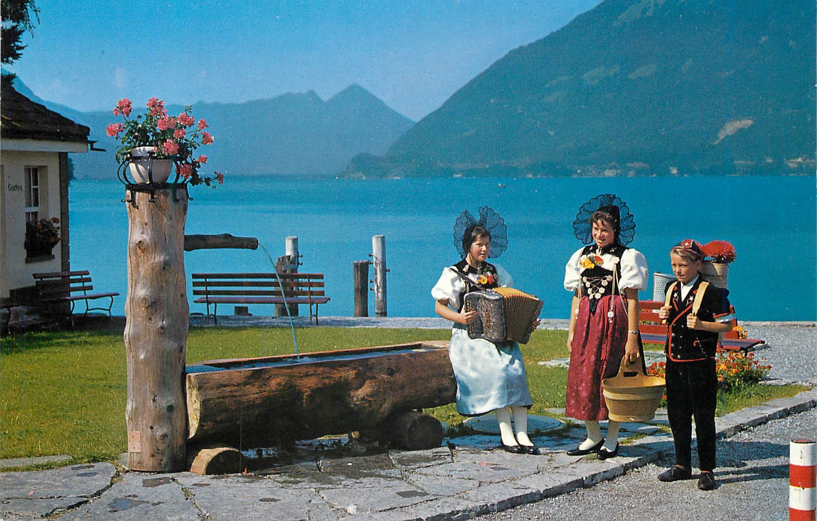 CPM Iseltwald am brienzesee mit niesen und trachtengruppe Folklore