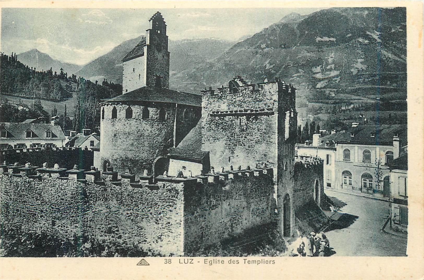 CPA Luz eglise des templiers