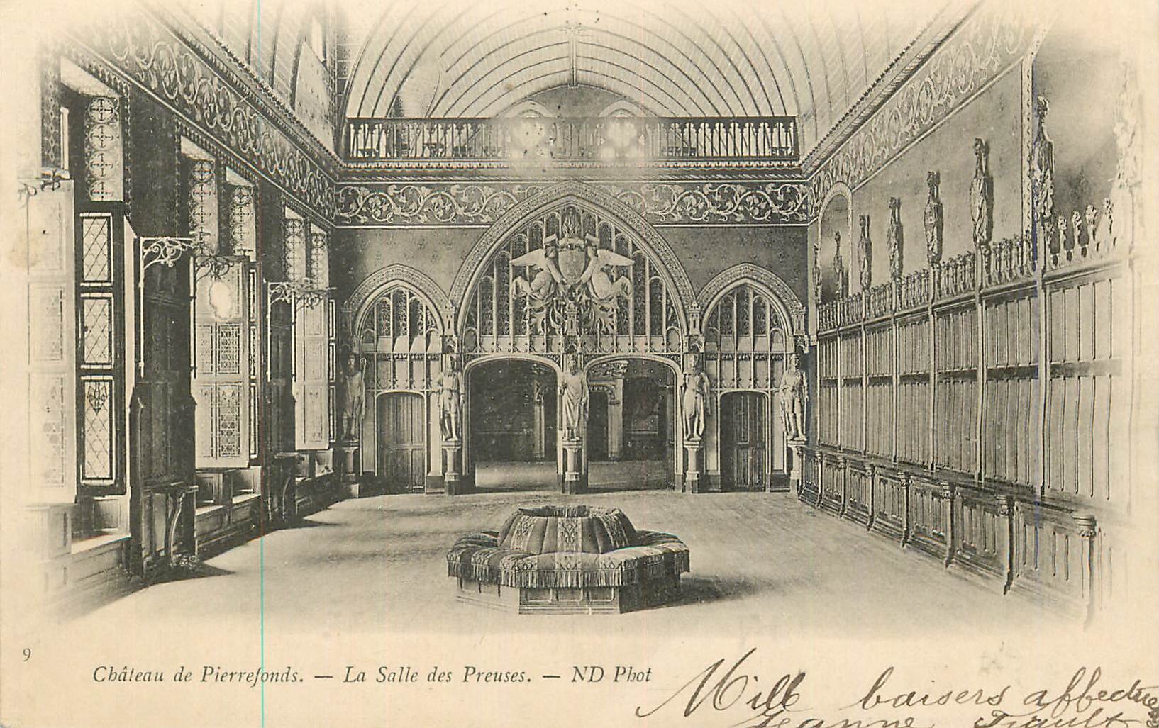 CPA Chateau de Pierrefonds La Salle des Preuses (carte 1900)