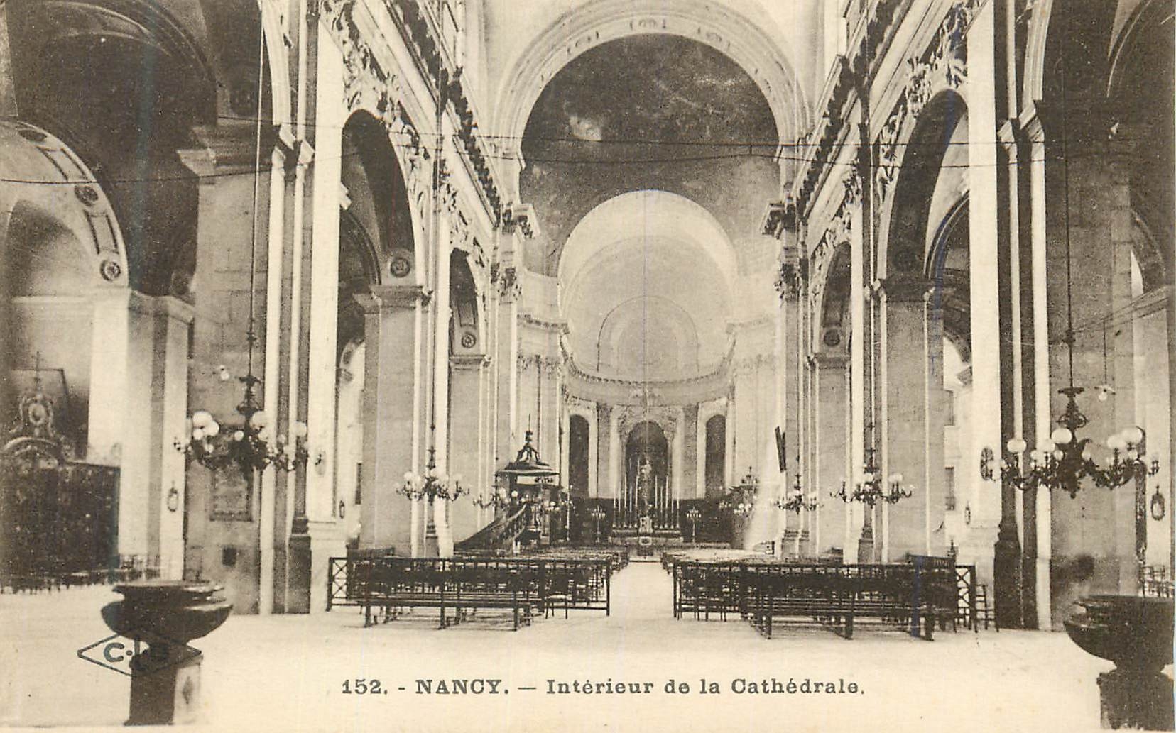 CPA Nancy Interieur de la Cathedrale