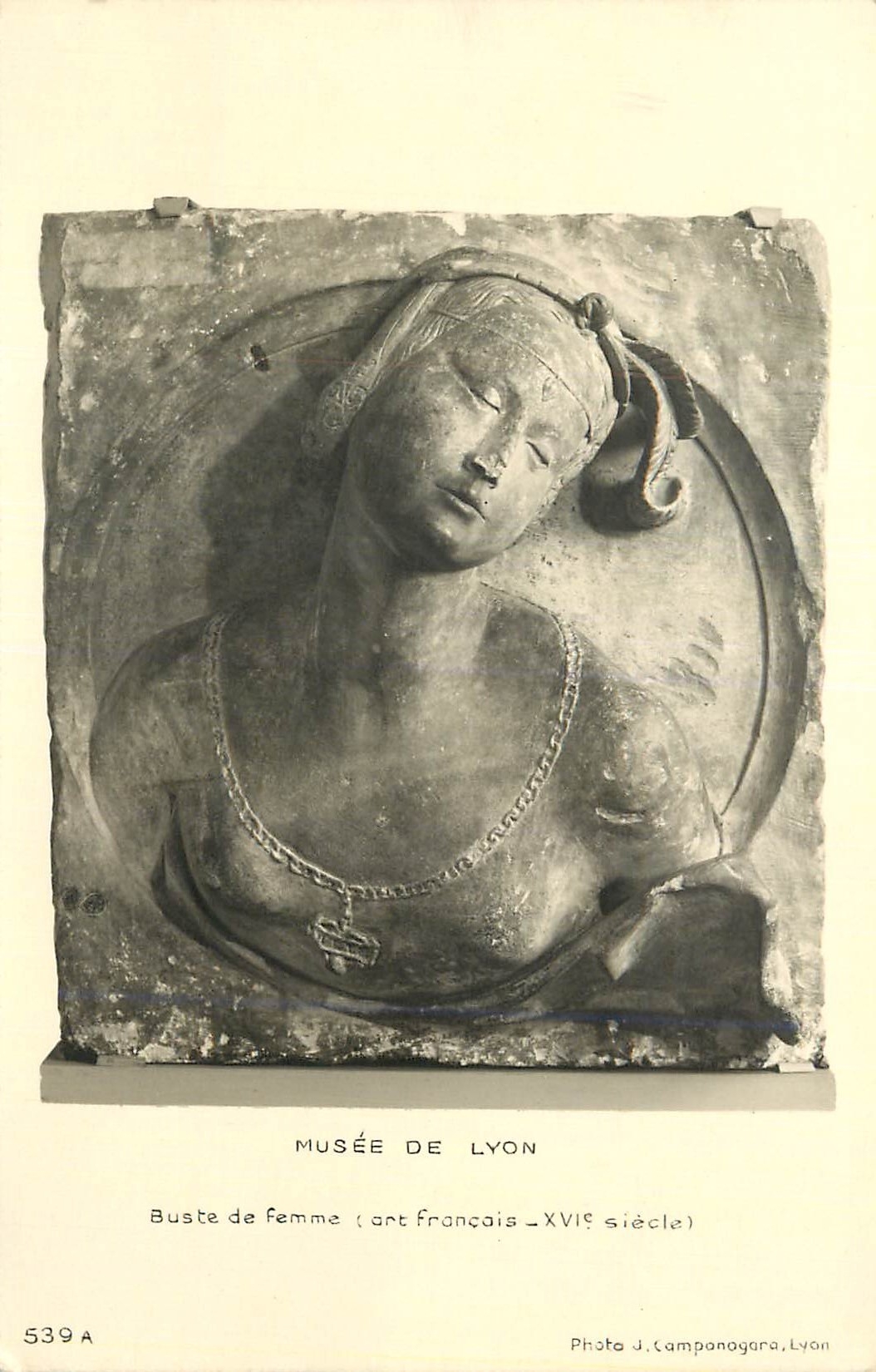 CPA Musee de Lyon Buste de Femme Art Francois XVIe Siecle