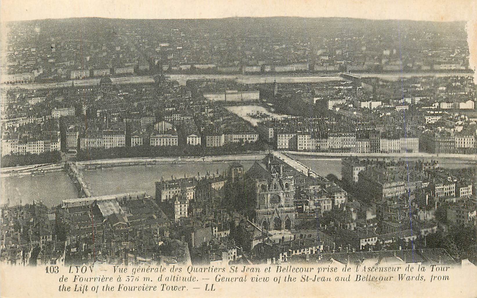 CPA Lyon Vue Generale des Quartiers St Jean et Bellecour de l'Ascenseur de la Tour de Fourviere