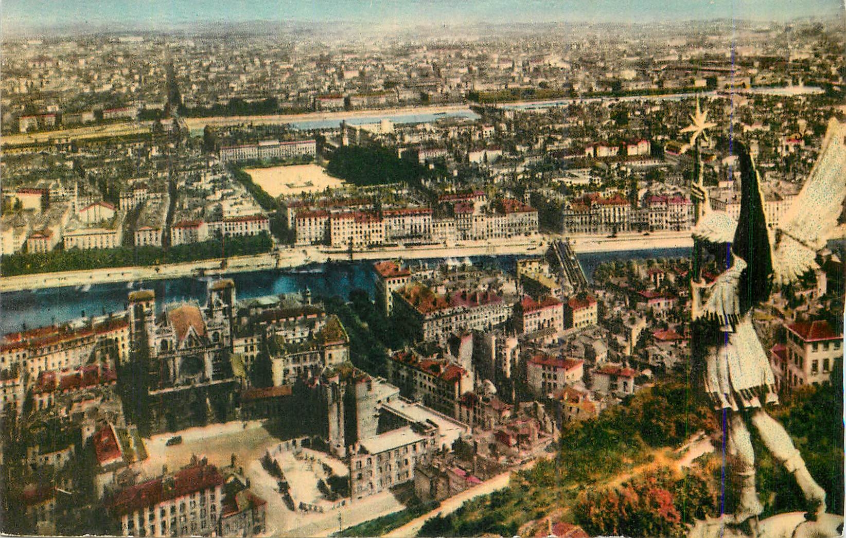 CPA Lyon Panorama Pris de Fourviere