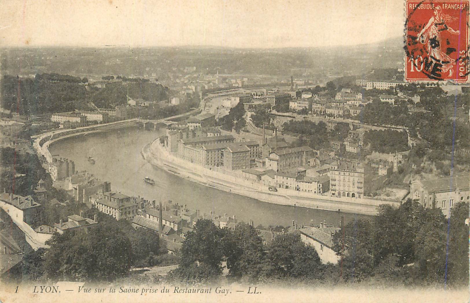 CPA Lyon Vue Sur la Saone Prise du Restaurant Gay