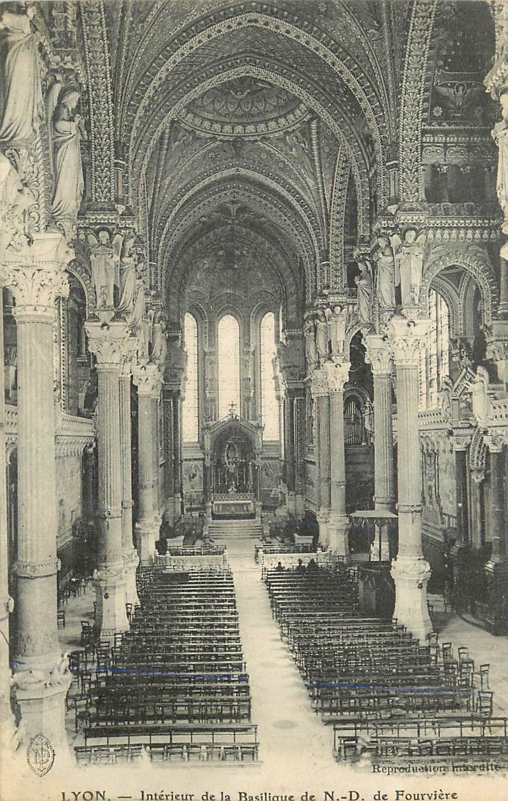CPA Lyon Interieur de la Basilique de N D de Fourviere