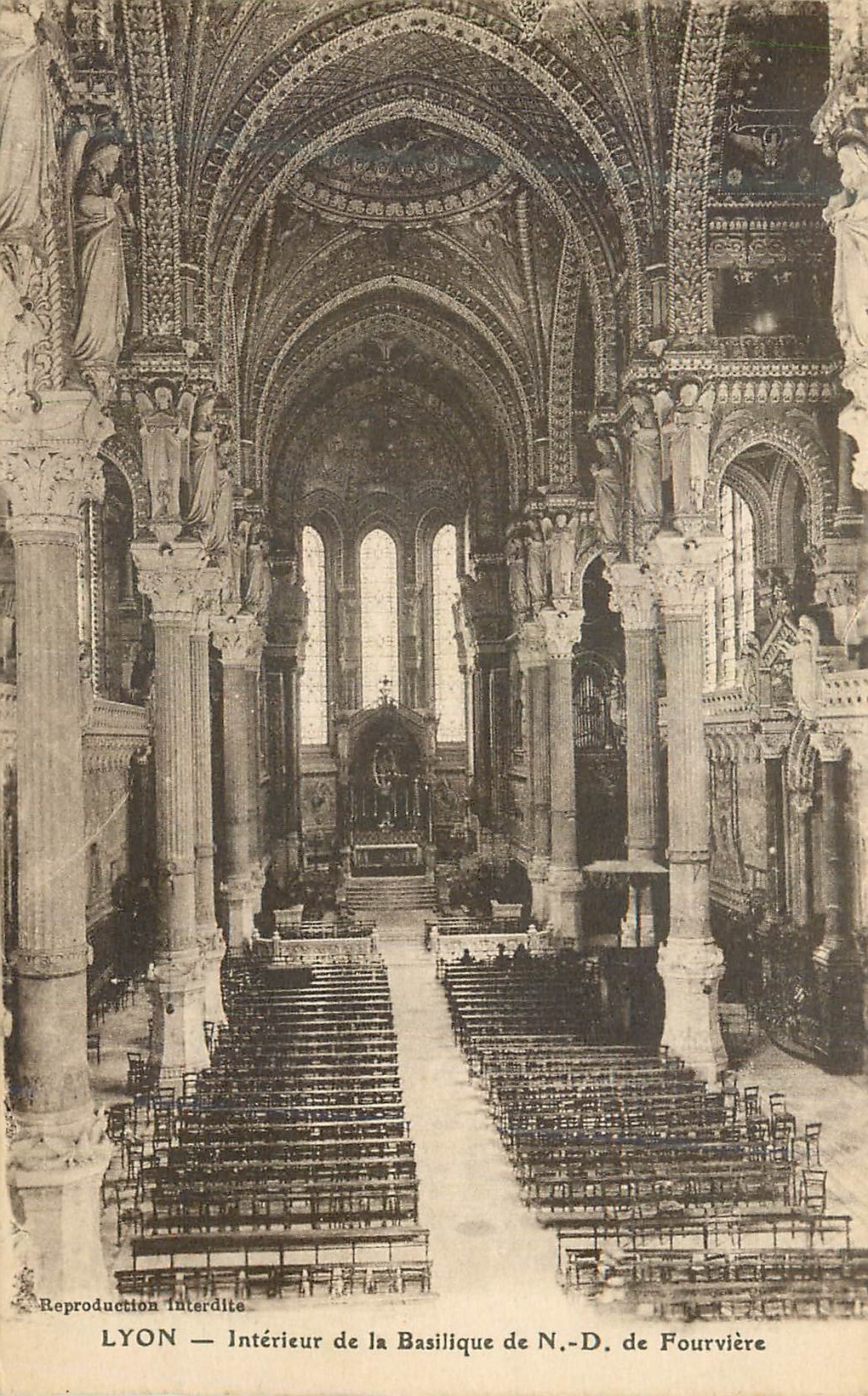 CPA Lyon Interieur de la Basilique de N D de Fourviere