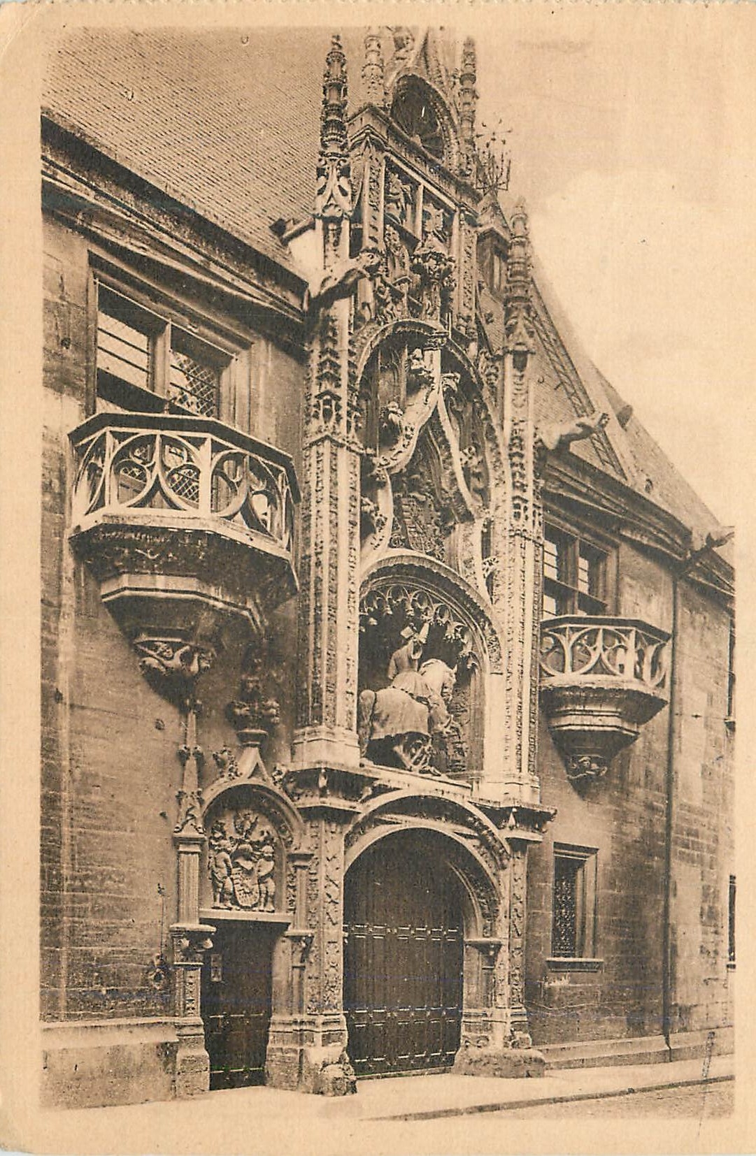 CPA Nancy Entree du Musee Lorrain