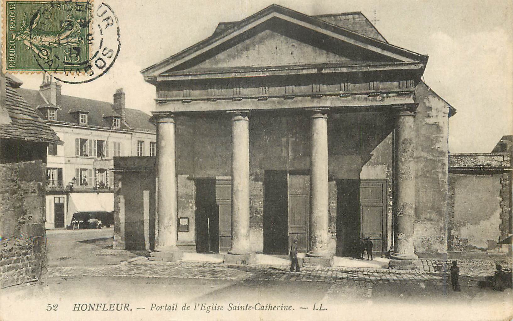 CPA Honfleur Portail de l'Eglise Sainte Catherine