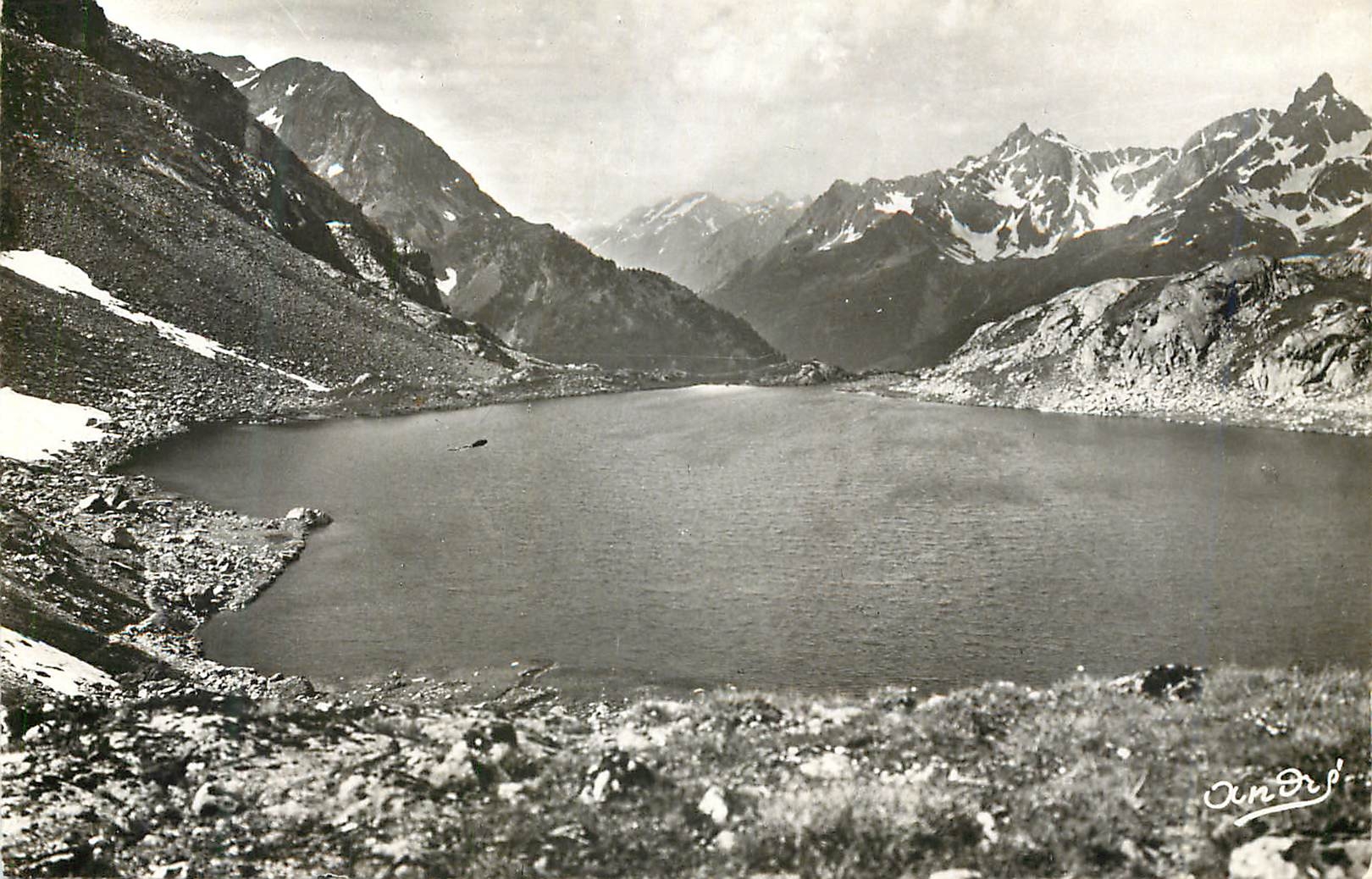 CPM les Belles Alpes Francaises Massif des Sept Laux le lac de la Sagne