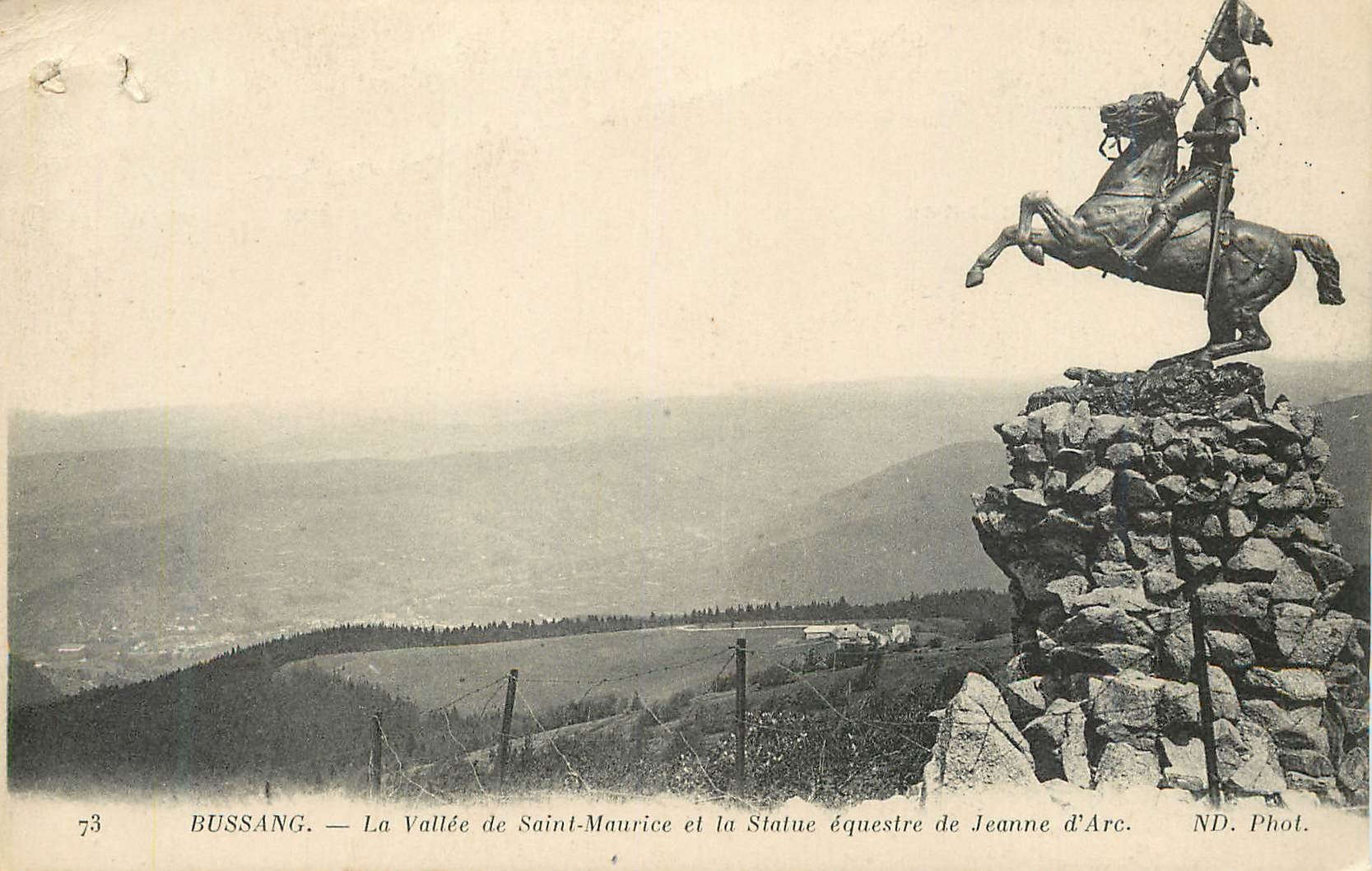 CPA Bussang la Vallee de Saint Maurice et la Statue Equestre de Jeanne d'Arc
