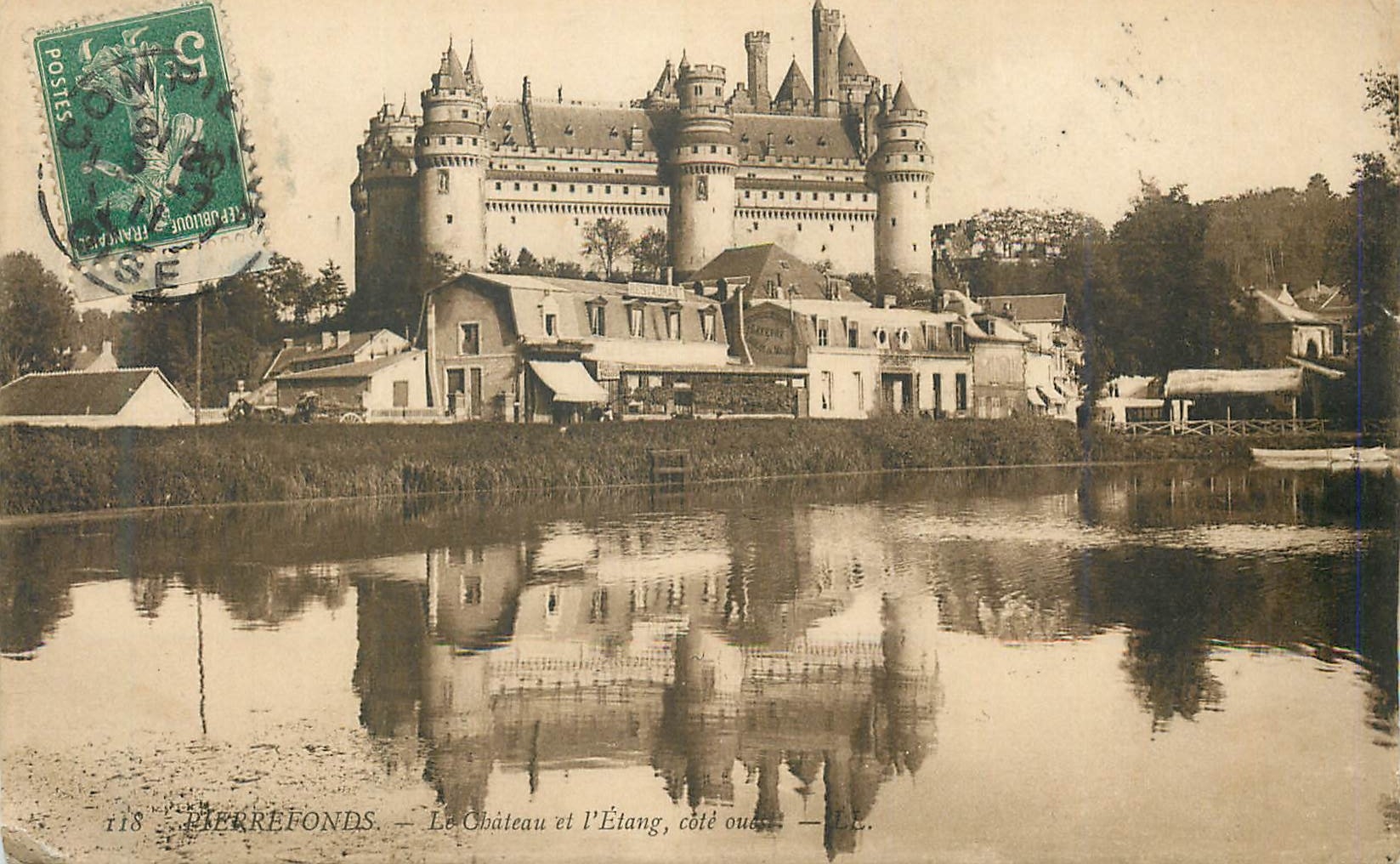 CPA Pierrefonds le Chateau et l'Etang Cote Ouest